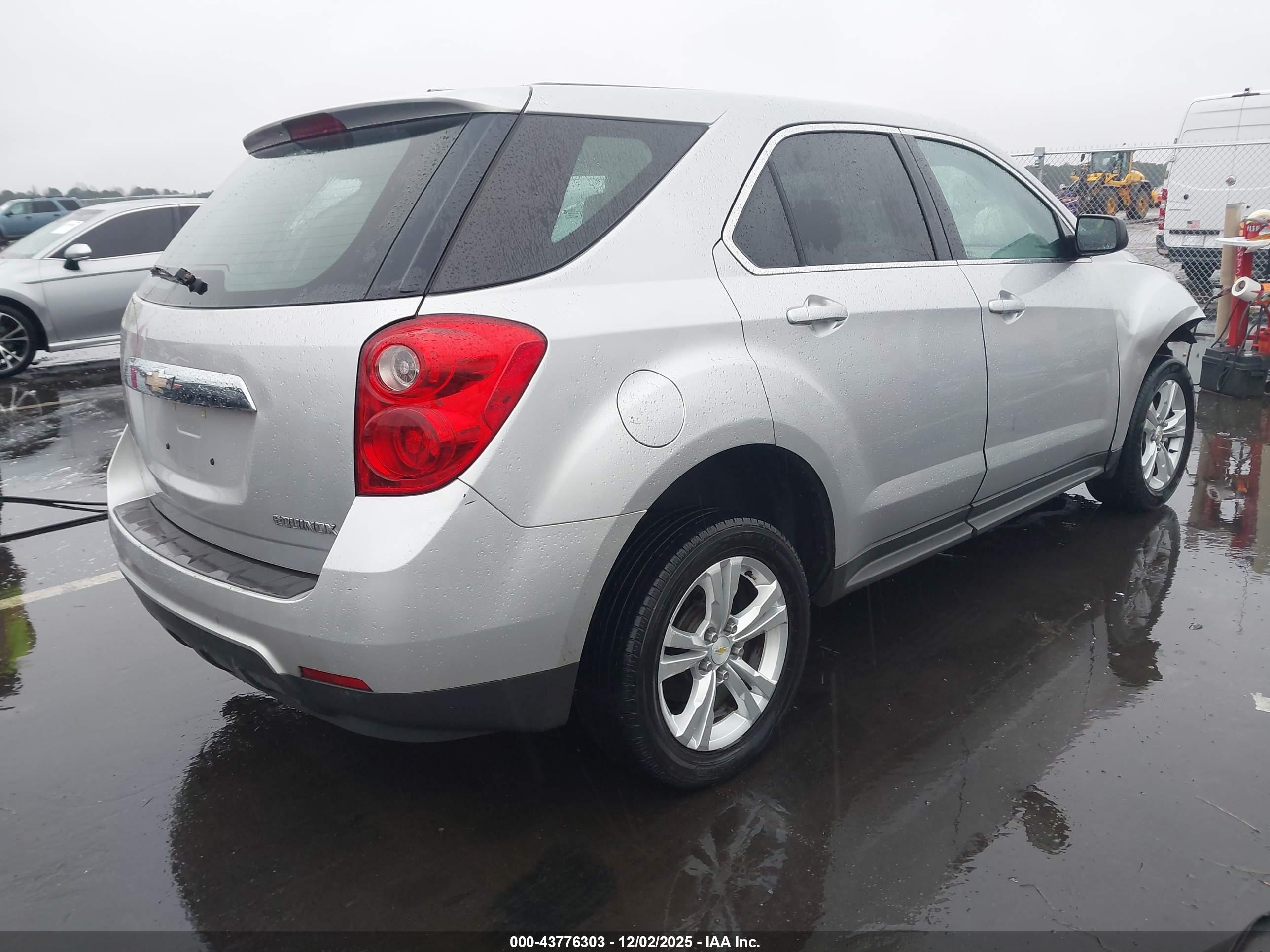 CHEVROLET EQUINOX image 4