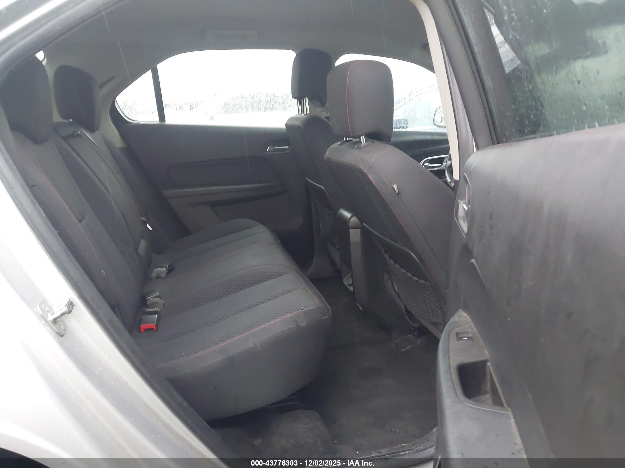 CHEVROLET EQUINOX image 8