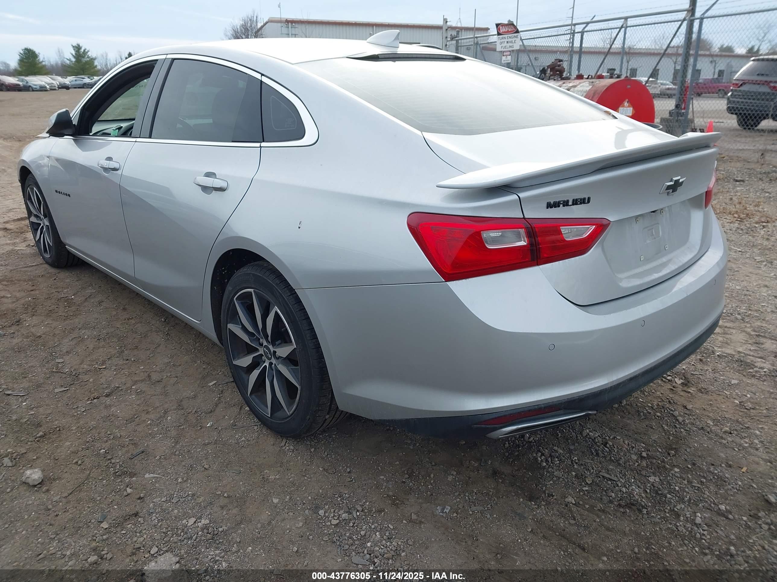 CHEVROLET MALIBU image 3