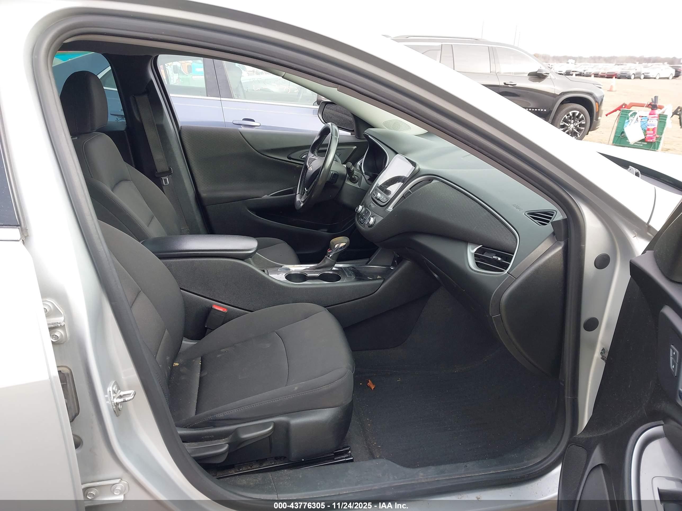 CHEVROLET MALIBU image 5