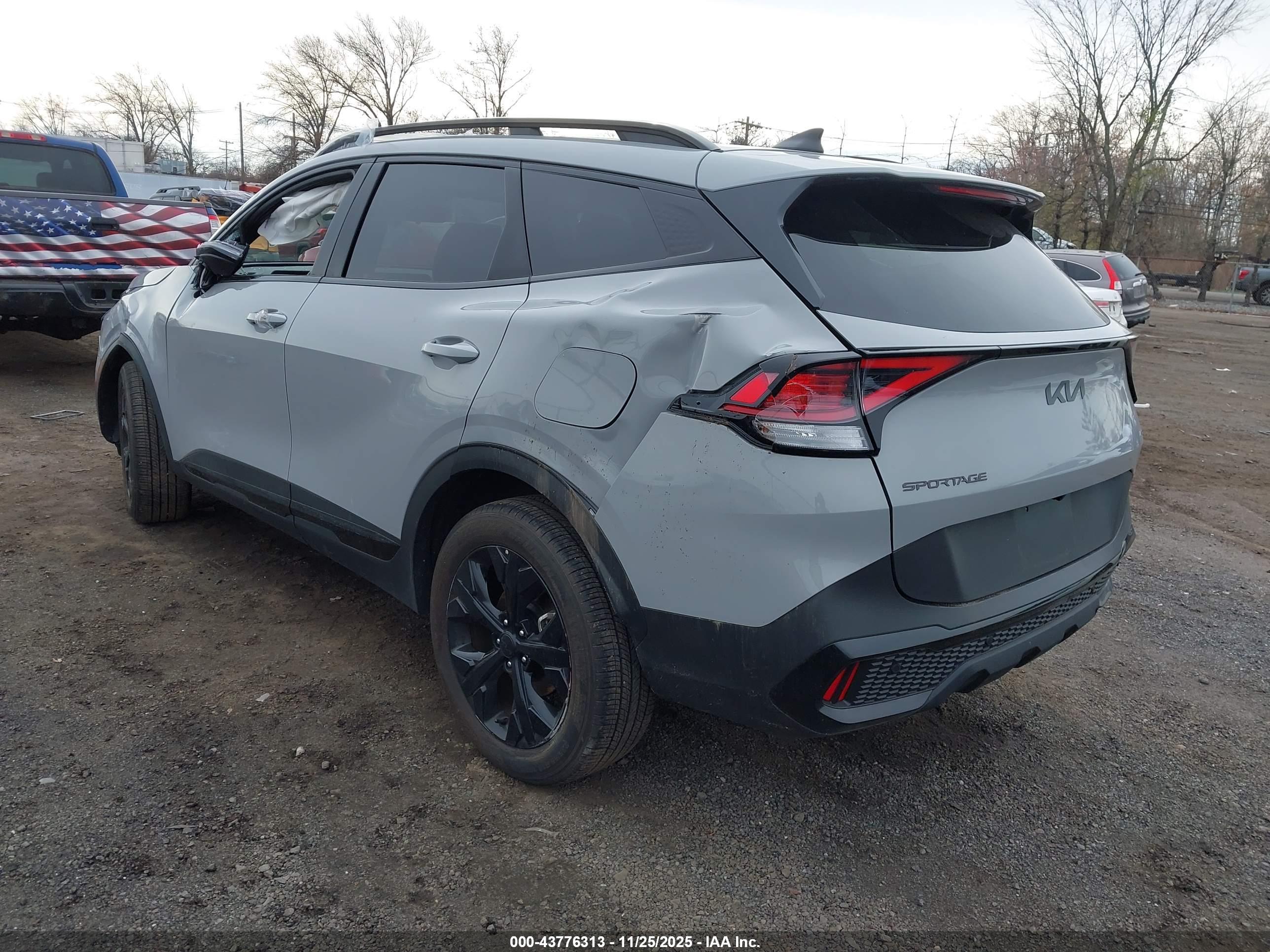 KIA SPORTAGE image 3