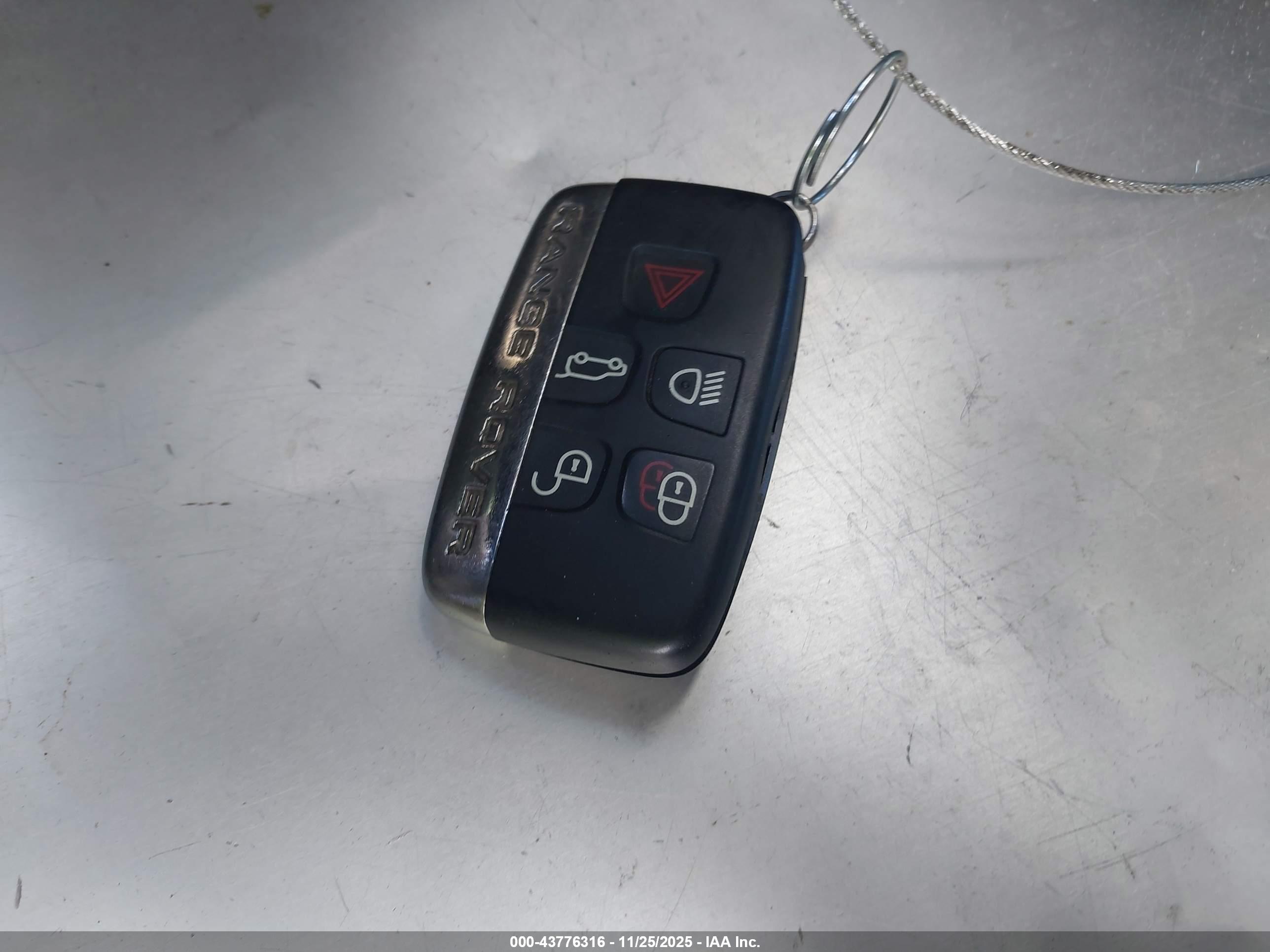 LAND ROVER image 11