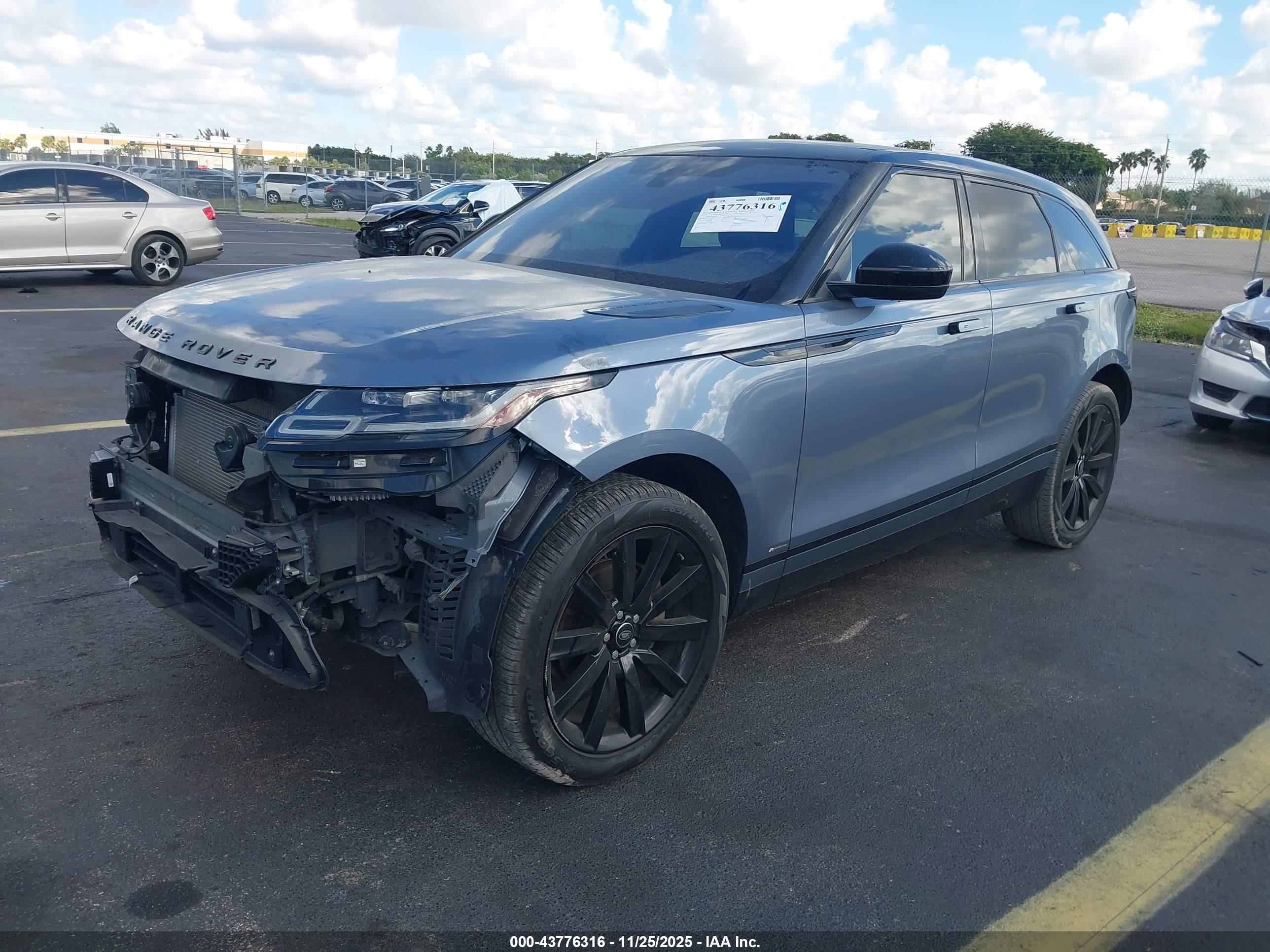 LAND ROVER image 2