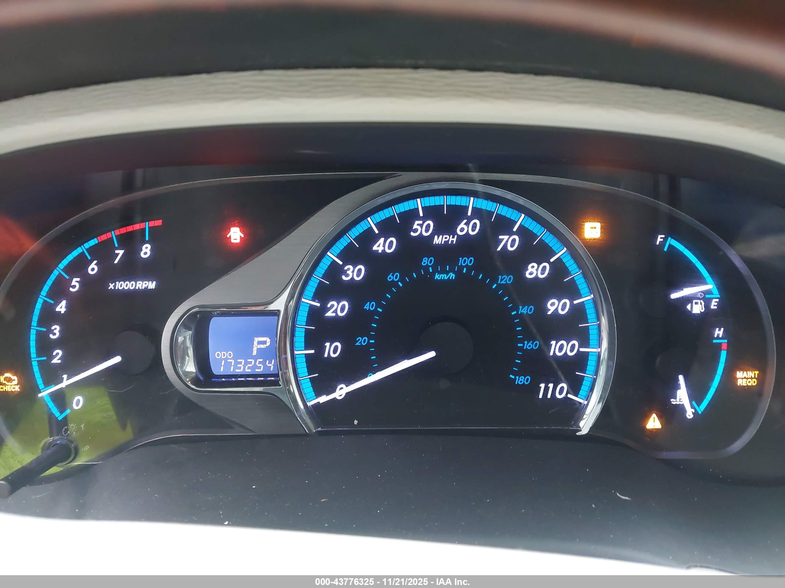 TOYOTA SIENNA image 7