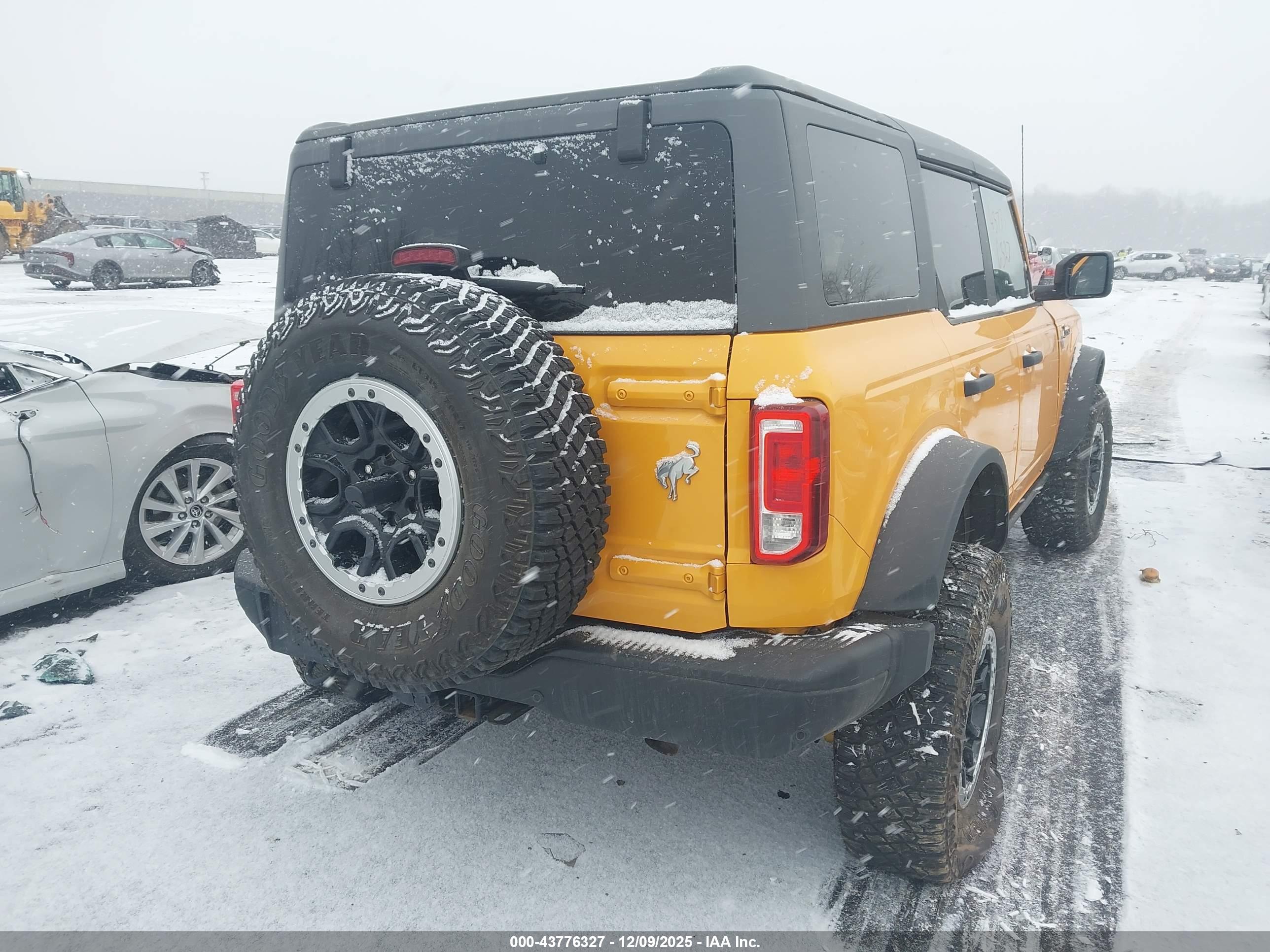 FORD BRONCO image 4