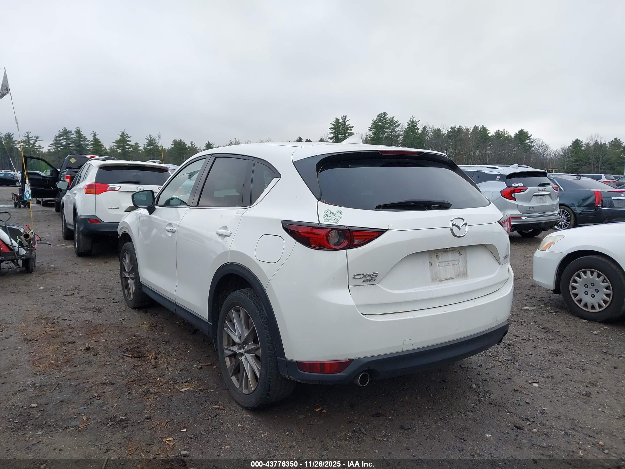 MAZDA CX-5 image 3