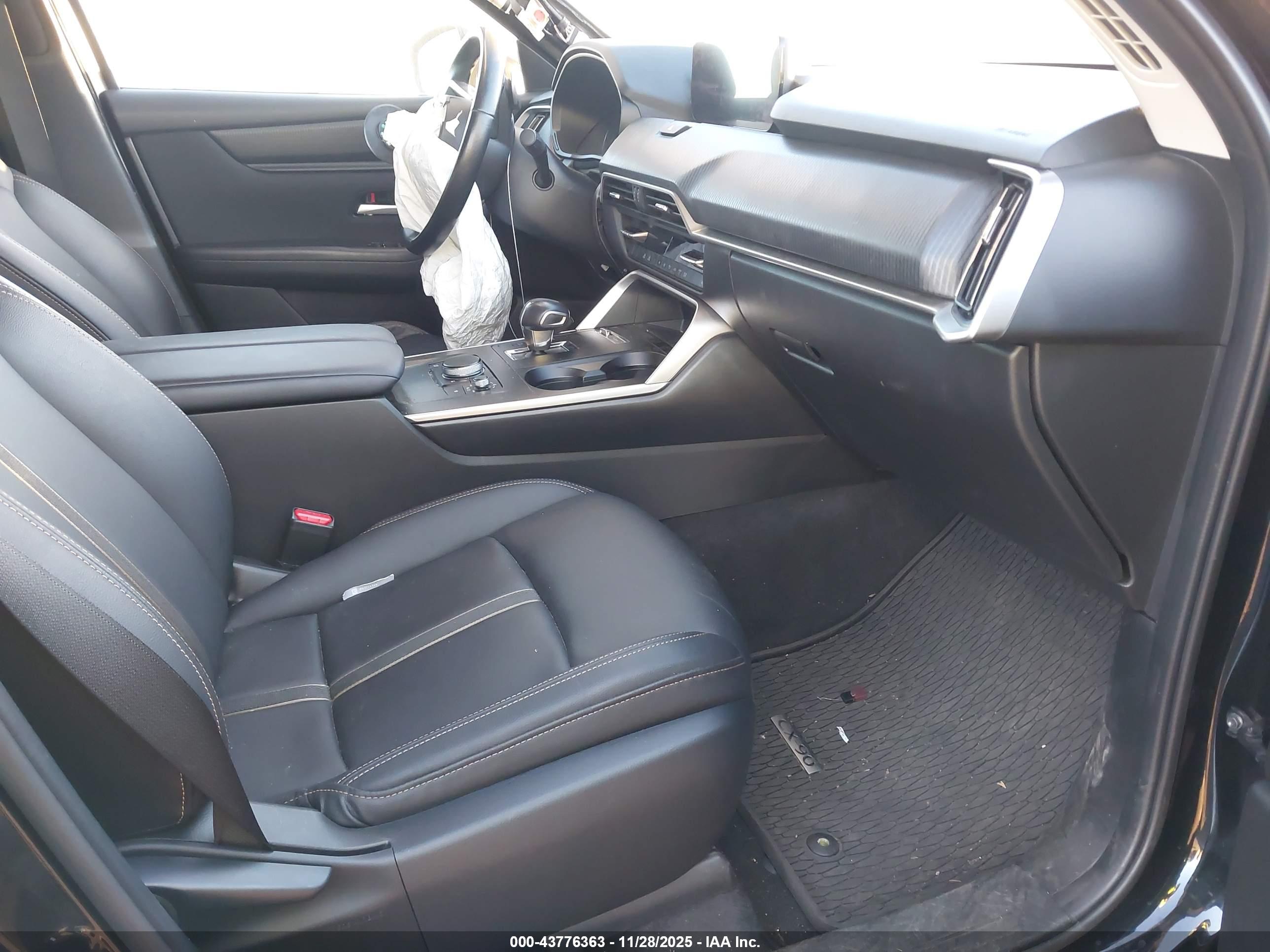 MAZDA CX-90 image 5