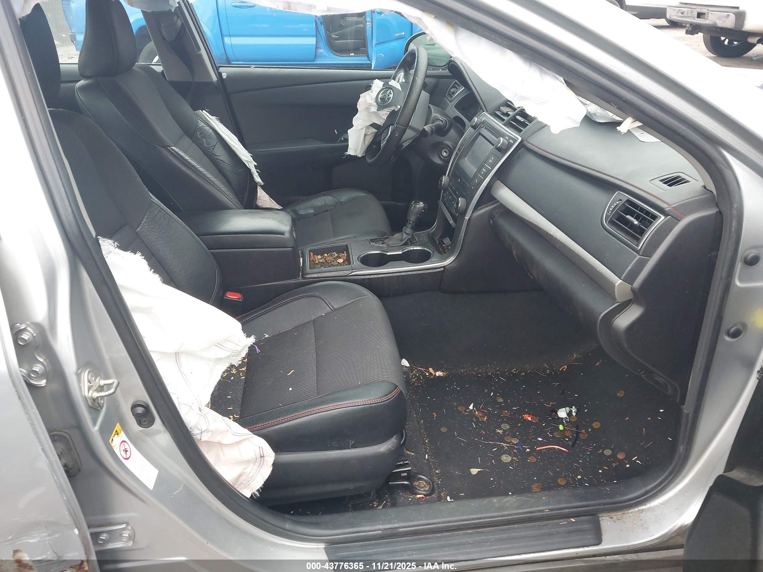 TOYOTA CAMRY image 5