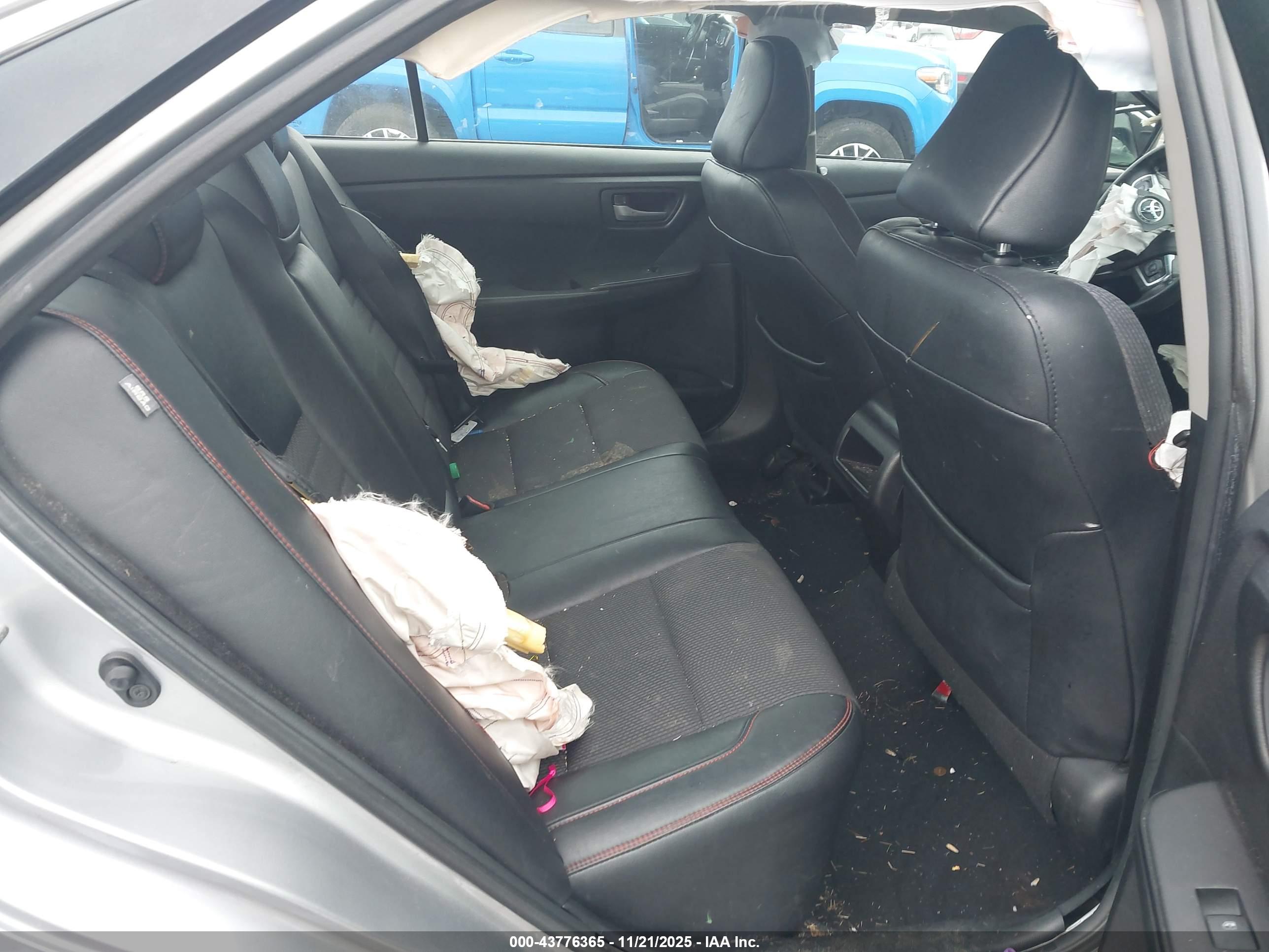 TOYOTA CAMRY image 8