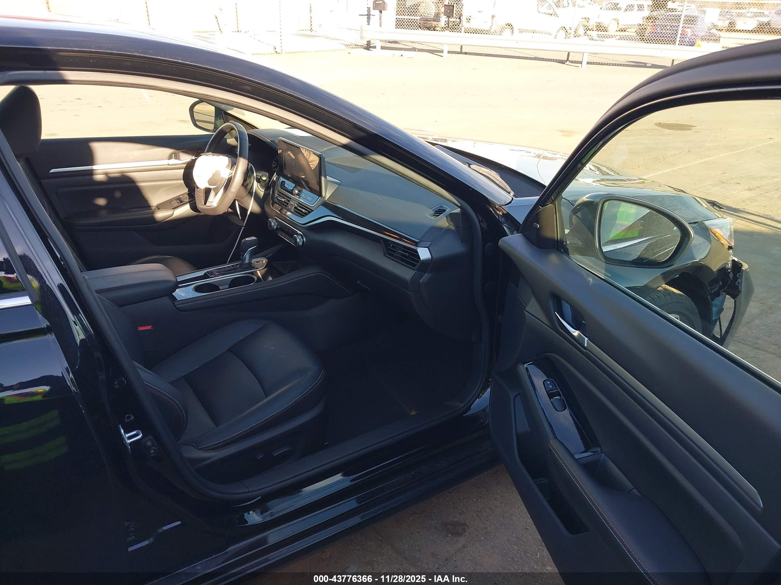 NISSAN ALTIMA image 5