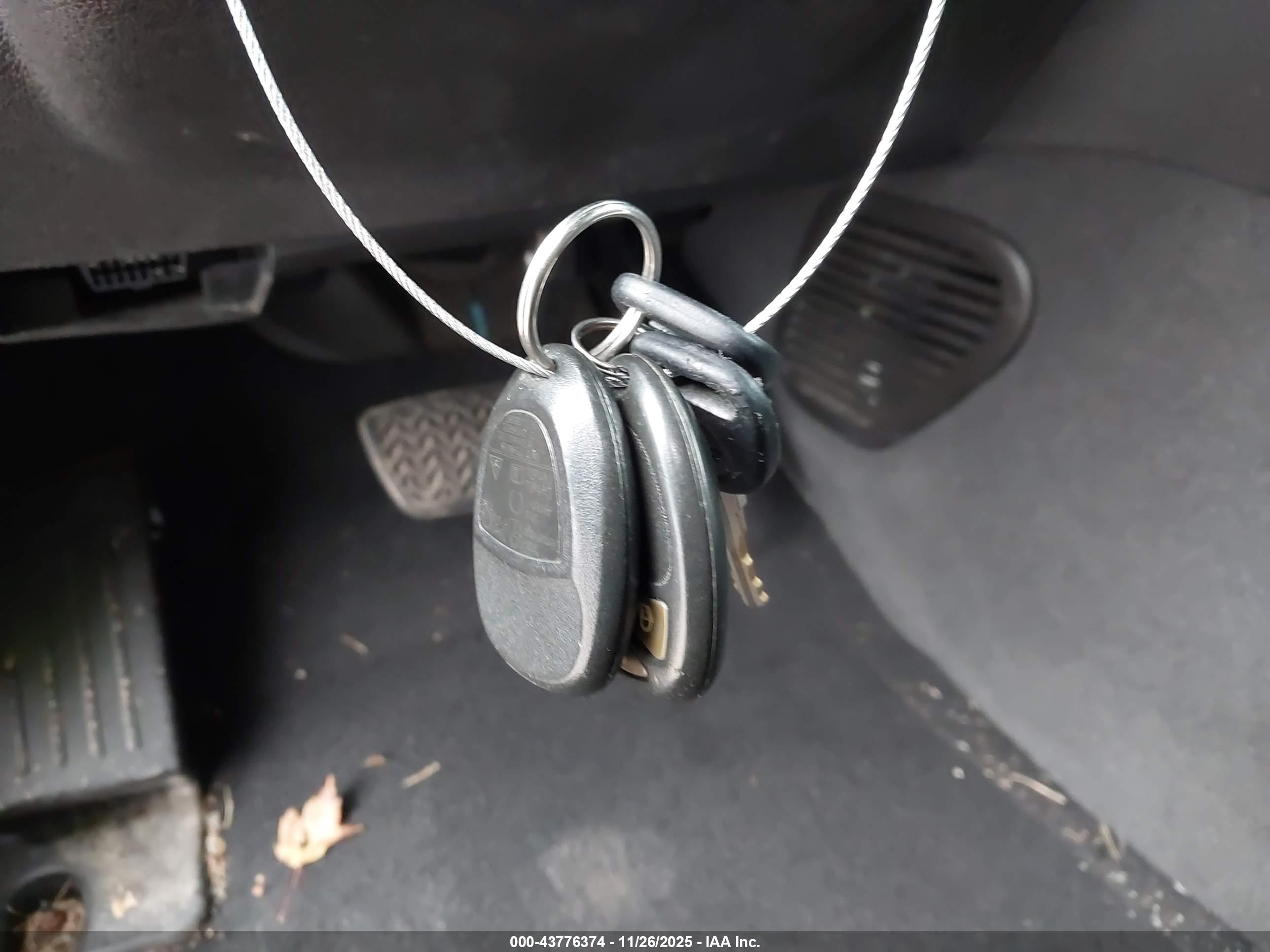 CHEVROLET TRAVERSE image 11