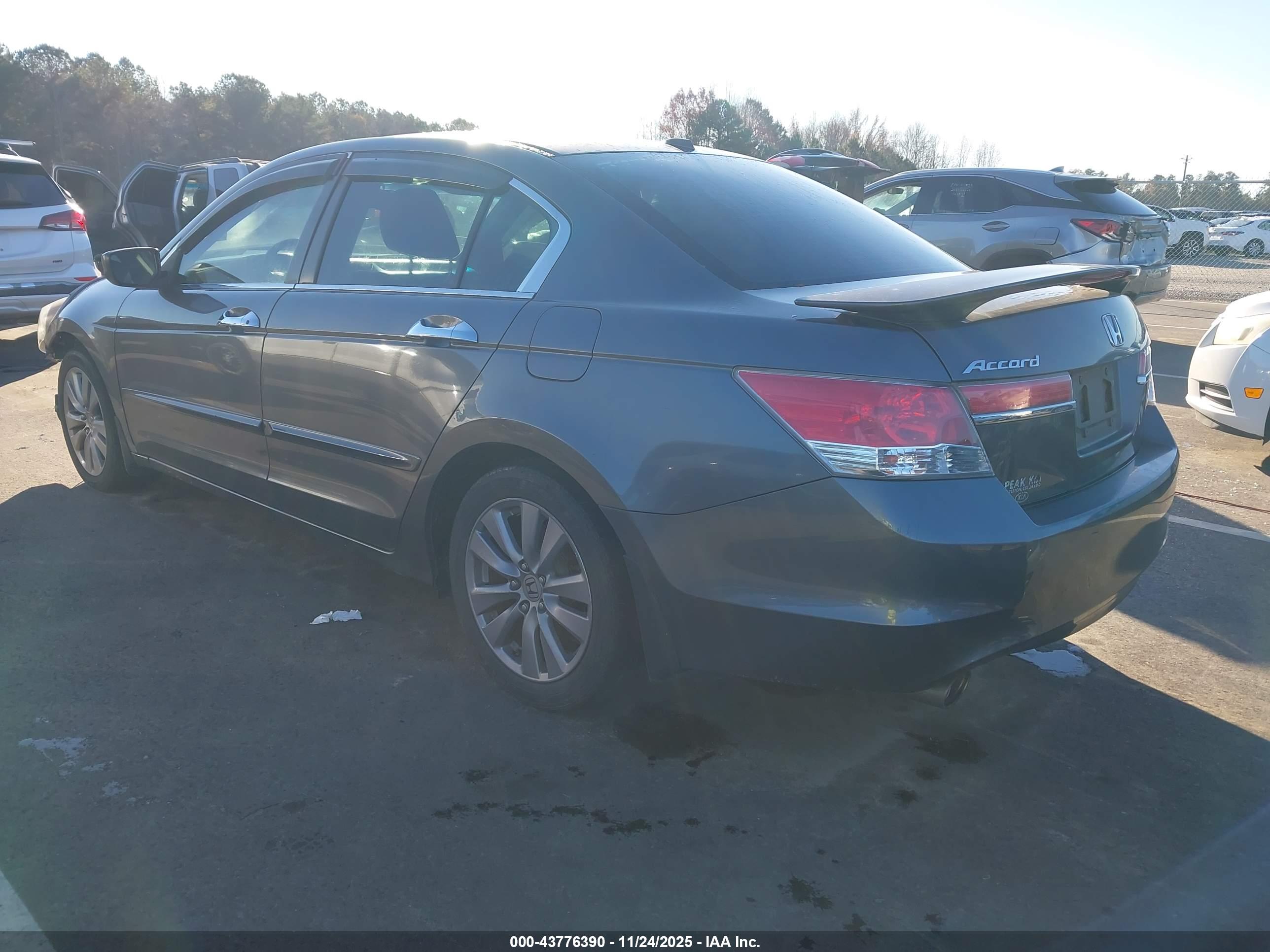 HONDA ACCORD image 3