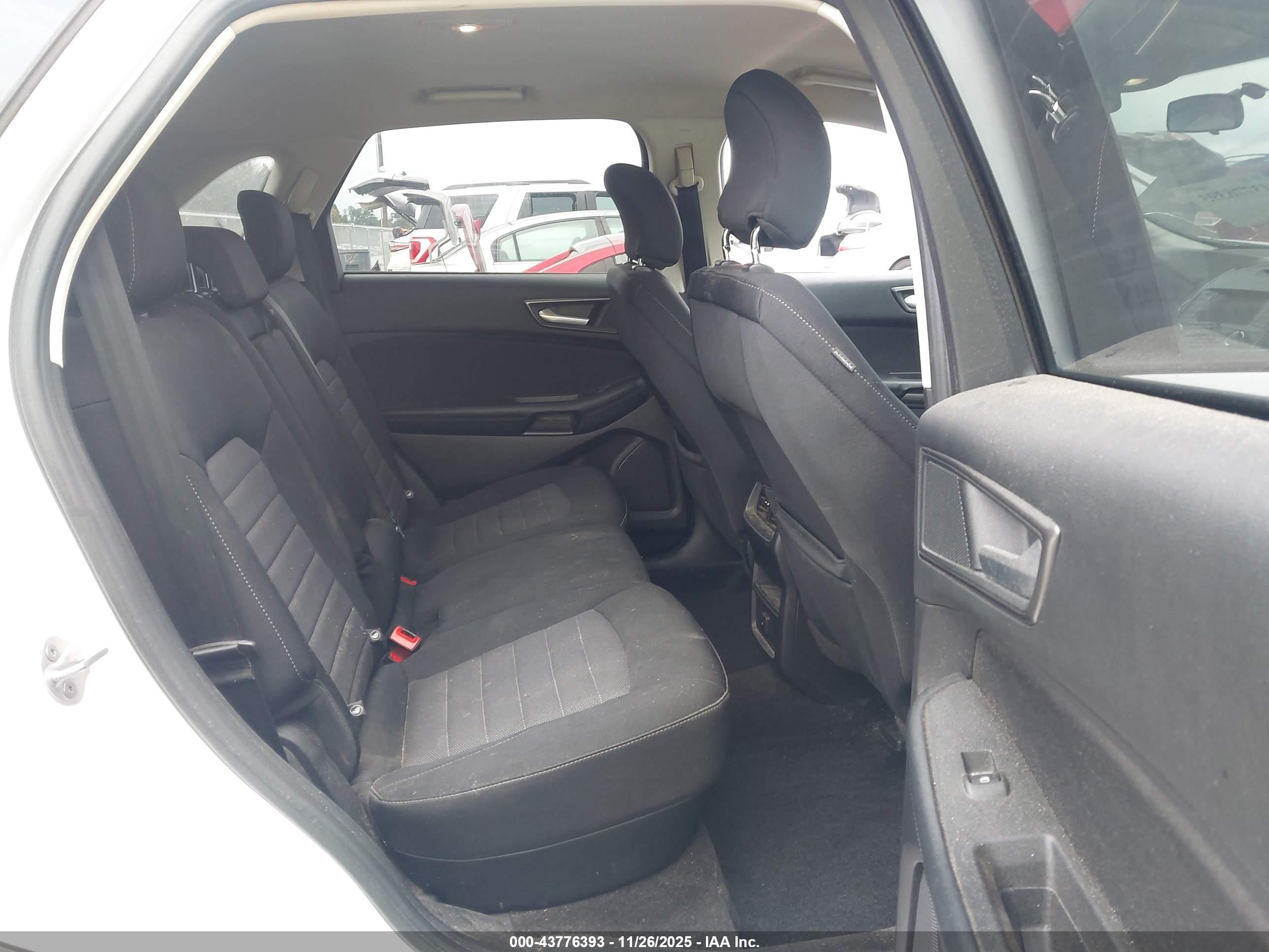 FORD EDGE image 8