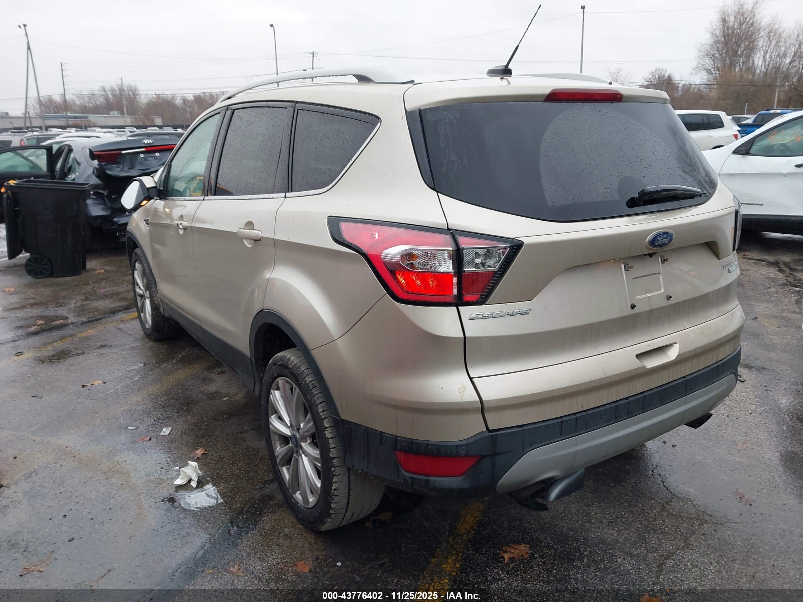 FORD ESCAPE image 3