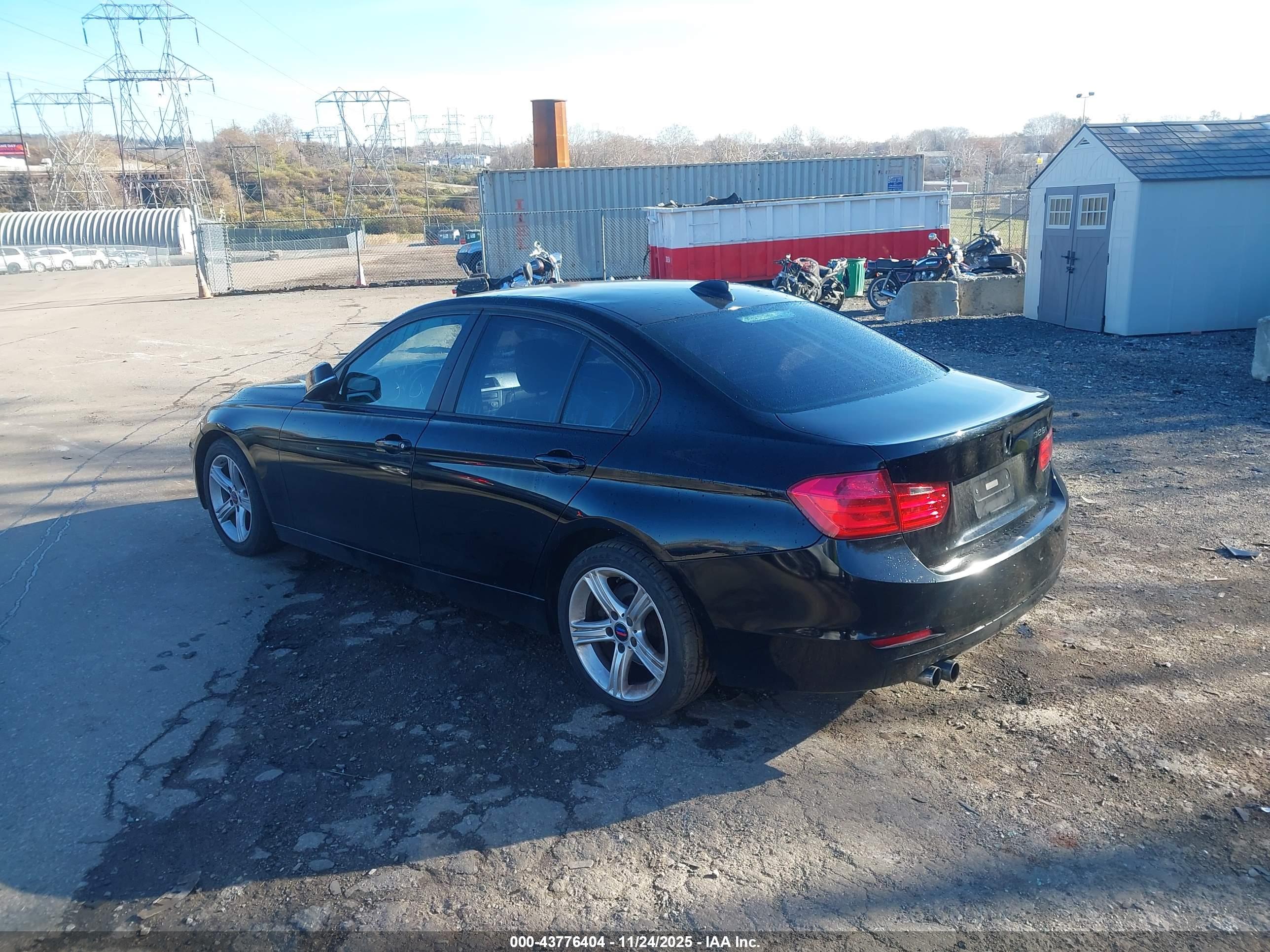 BMW 328I image 3
