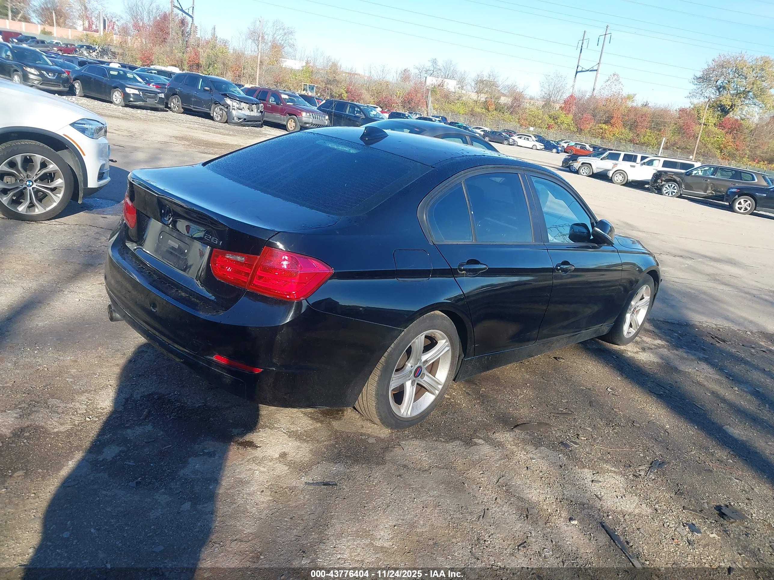 BMW 328I image 4