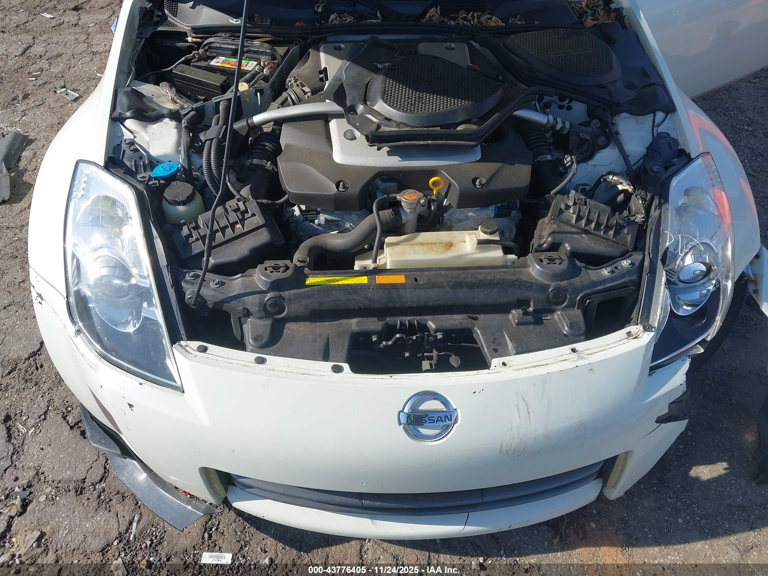 NISSAN 350Z image 10