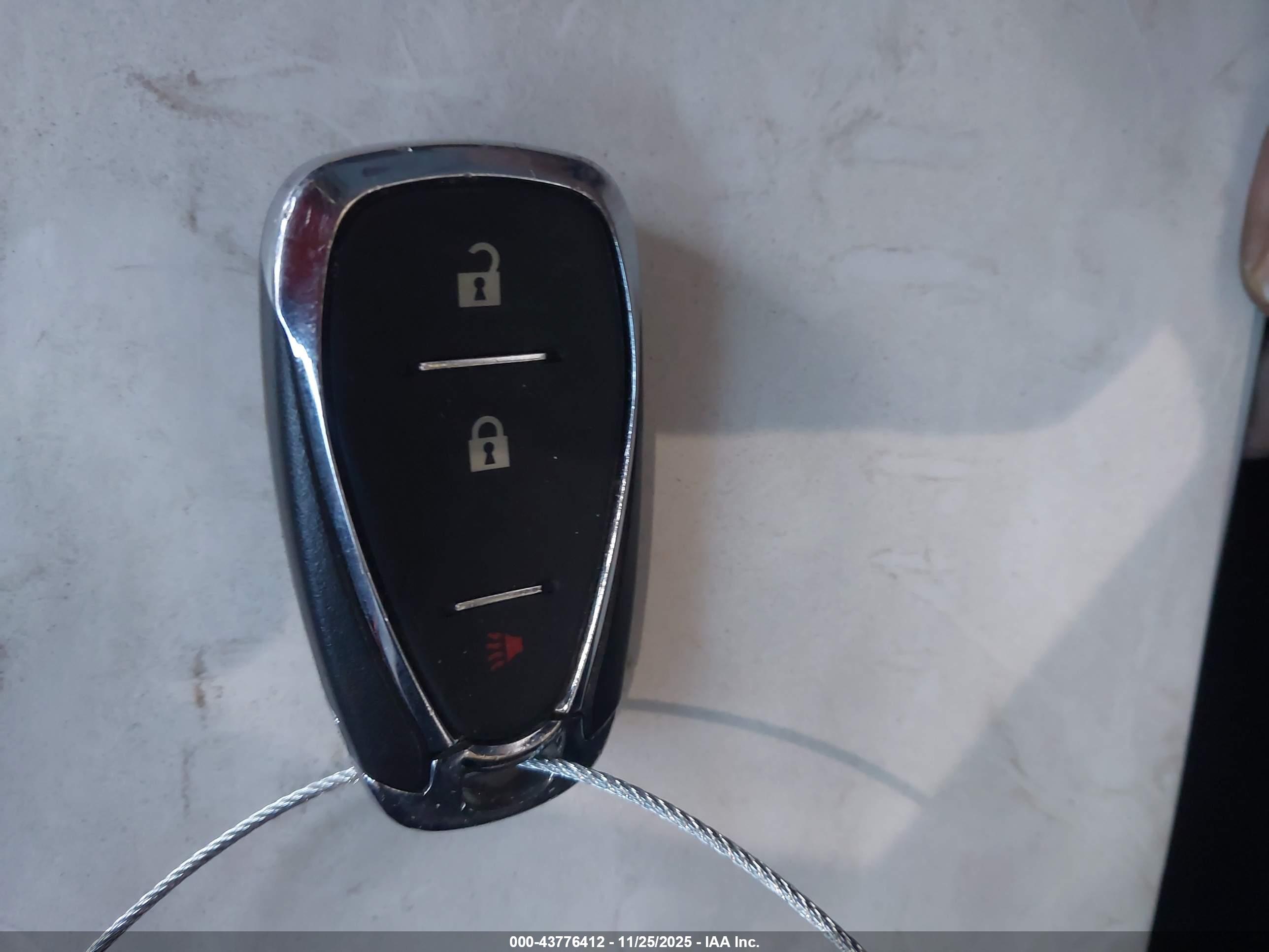 CHEVROLET EQUINOX image 11