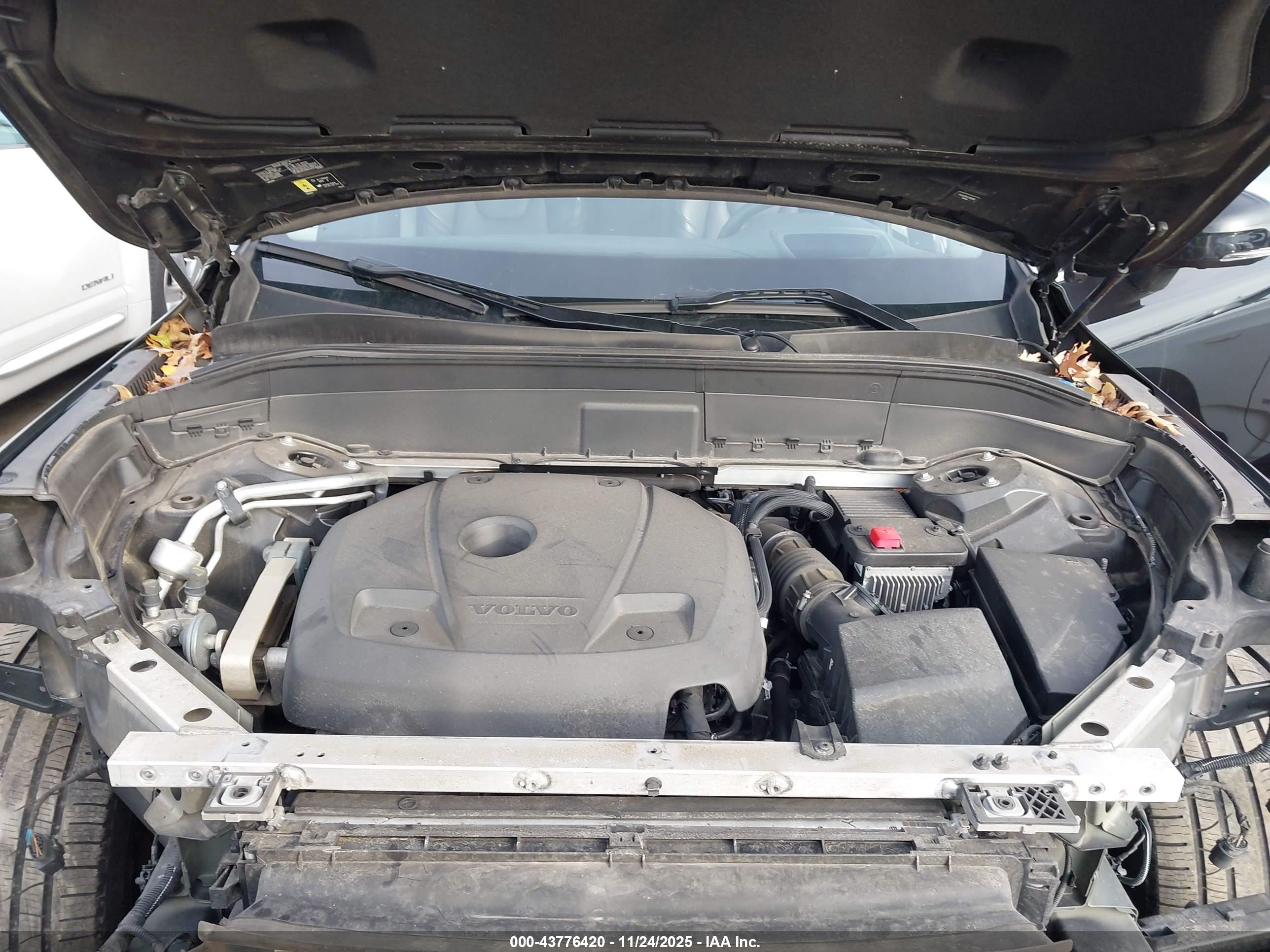 VOLVO XC90 image 10