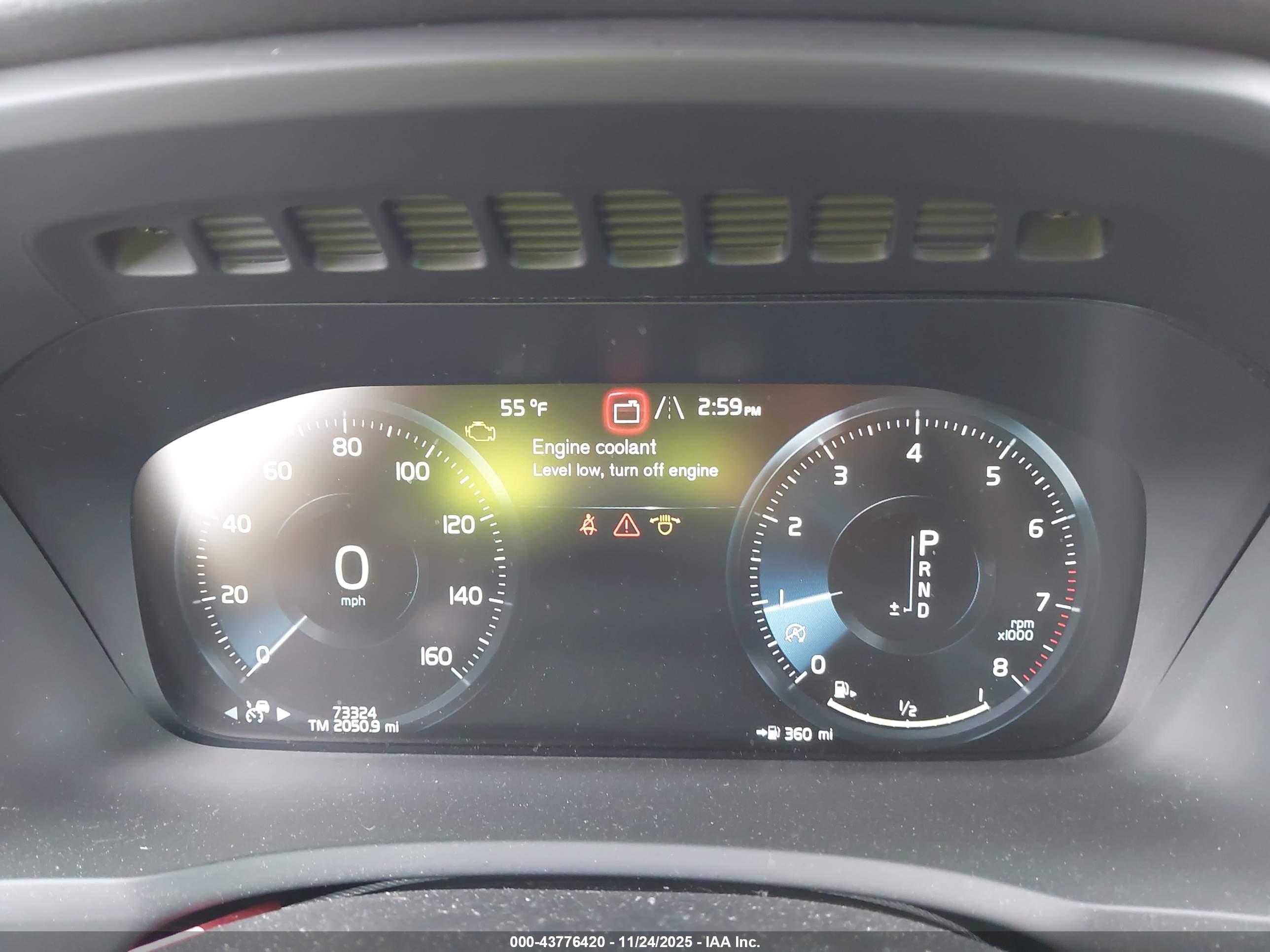 VOLVO XC90 image 7