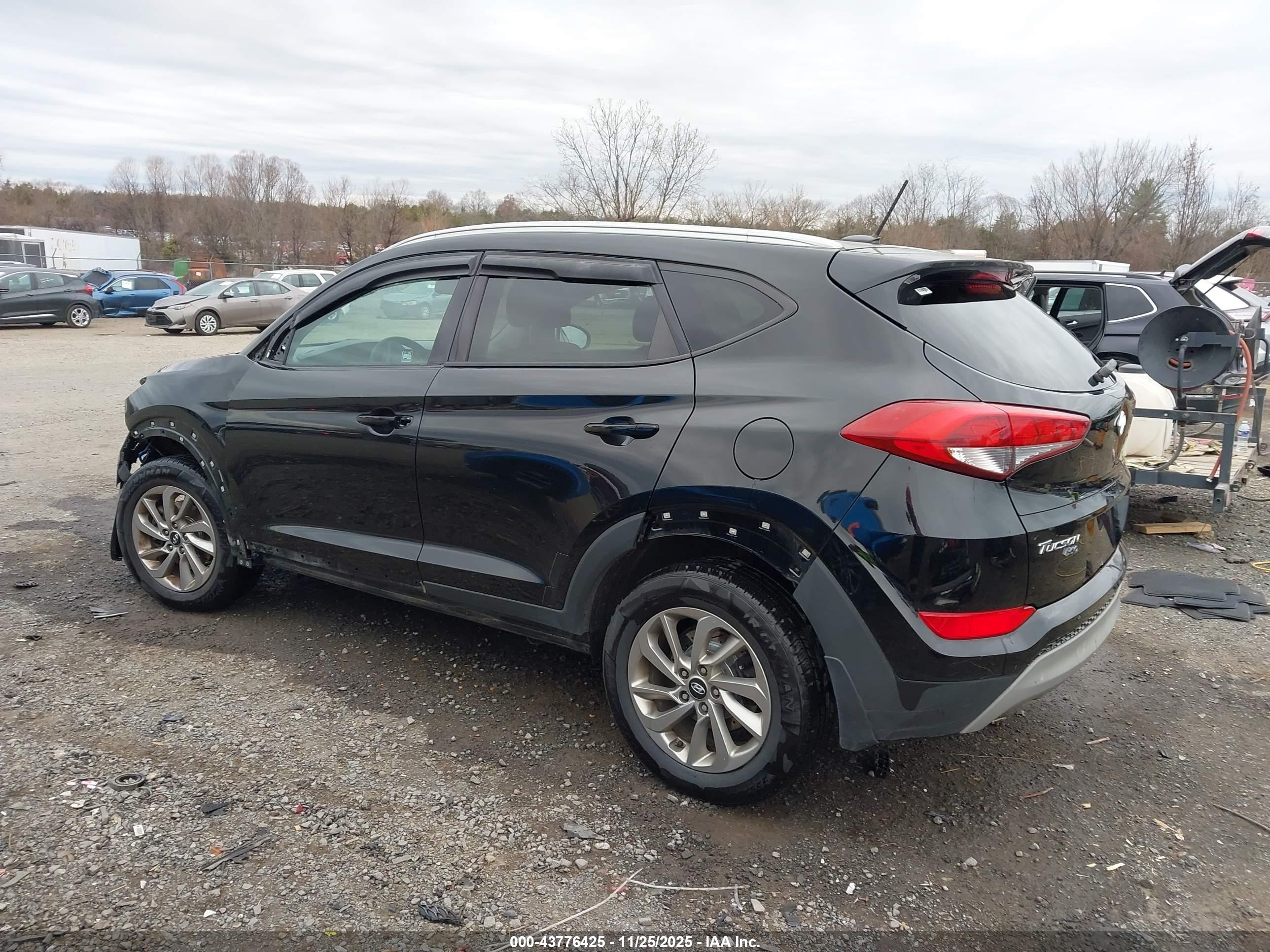 HYUNDAI TUCSON image 3