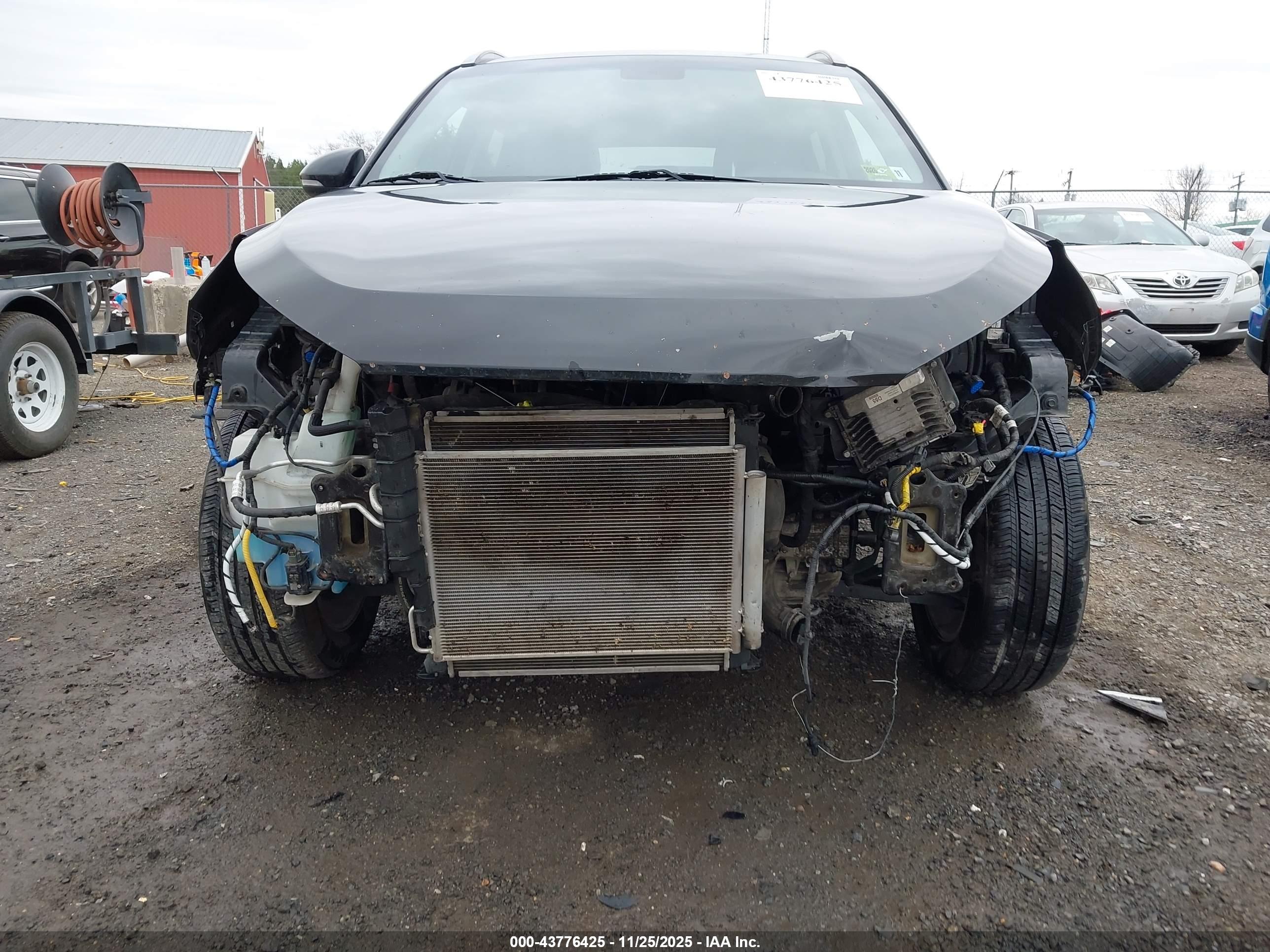 HYUNDAI TUCSON image 6