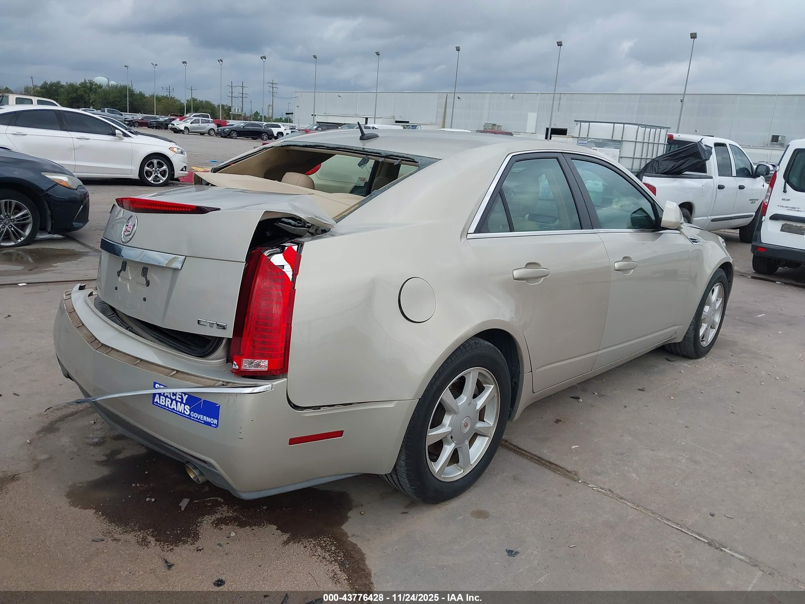 CADILLAC CTS image 4