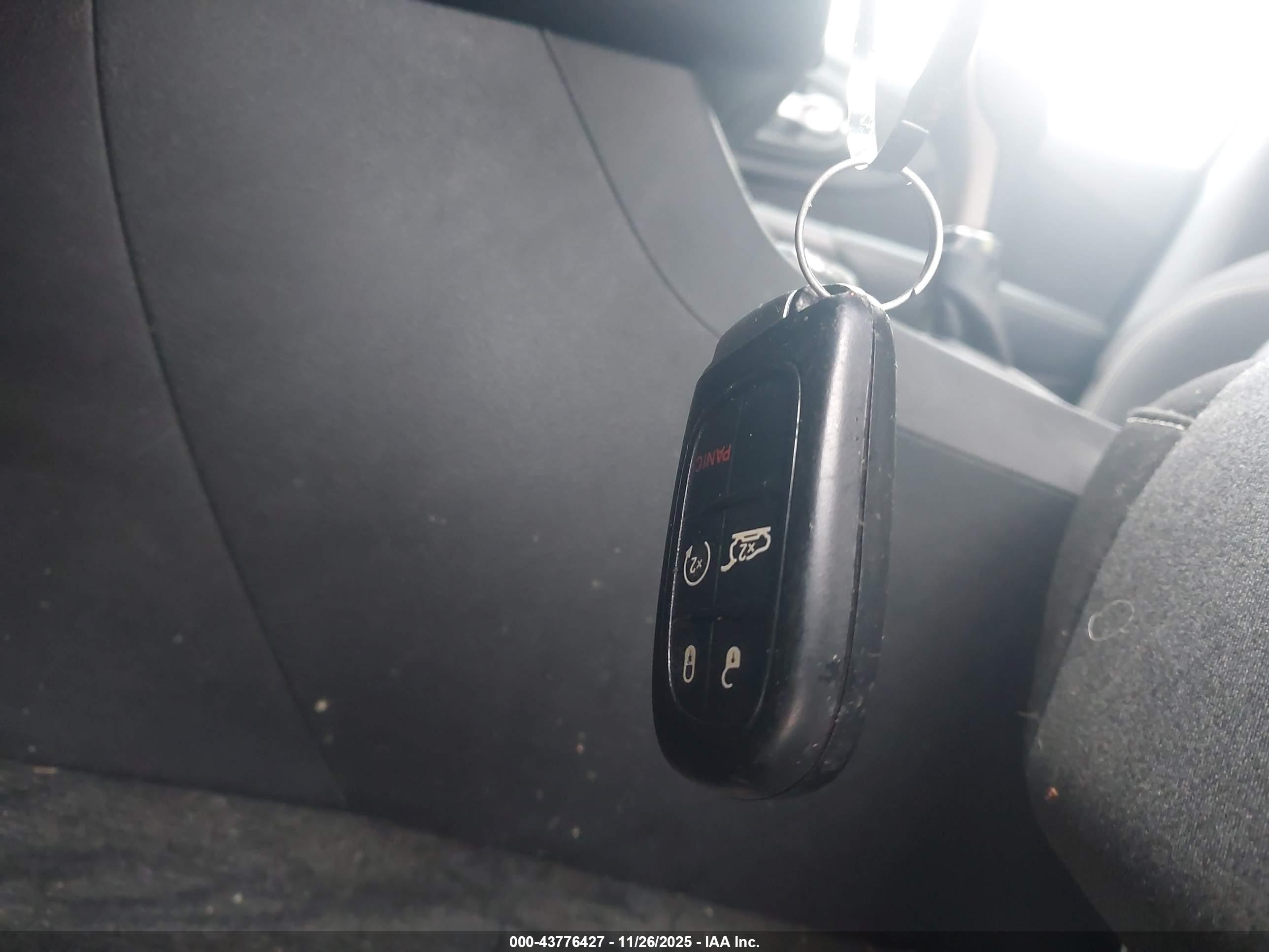 JEEP CHEROKEE image 11