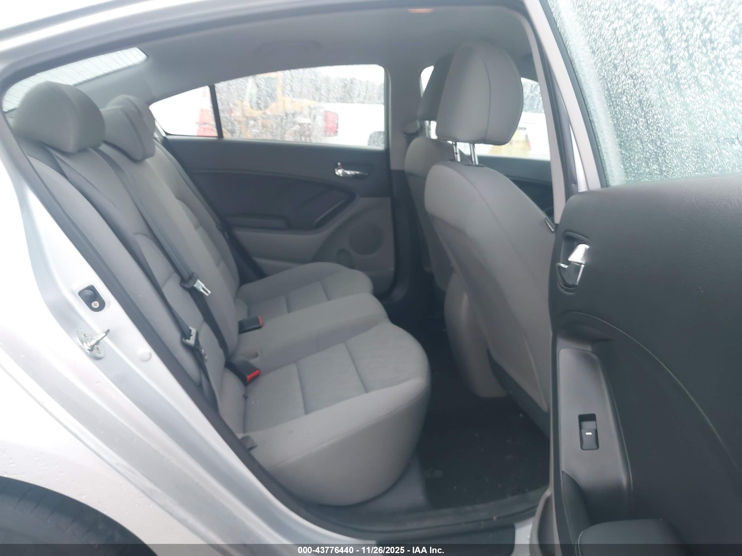 KIA FORTE image 8