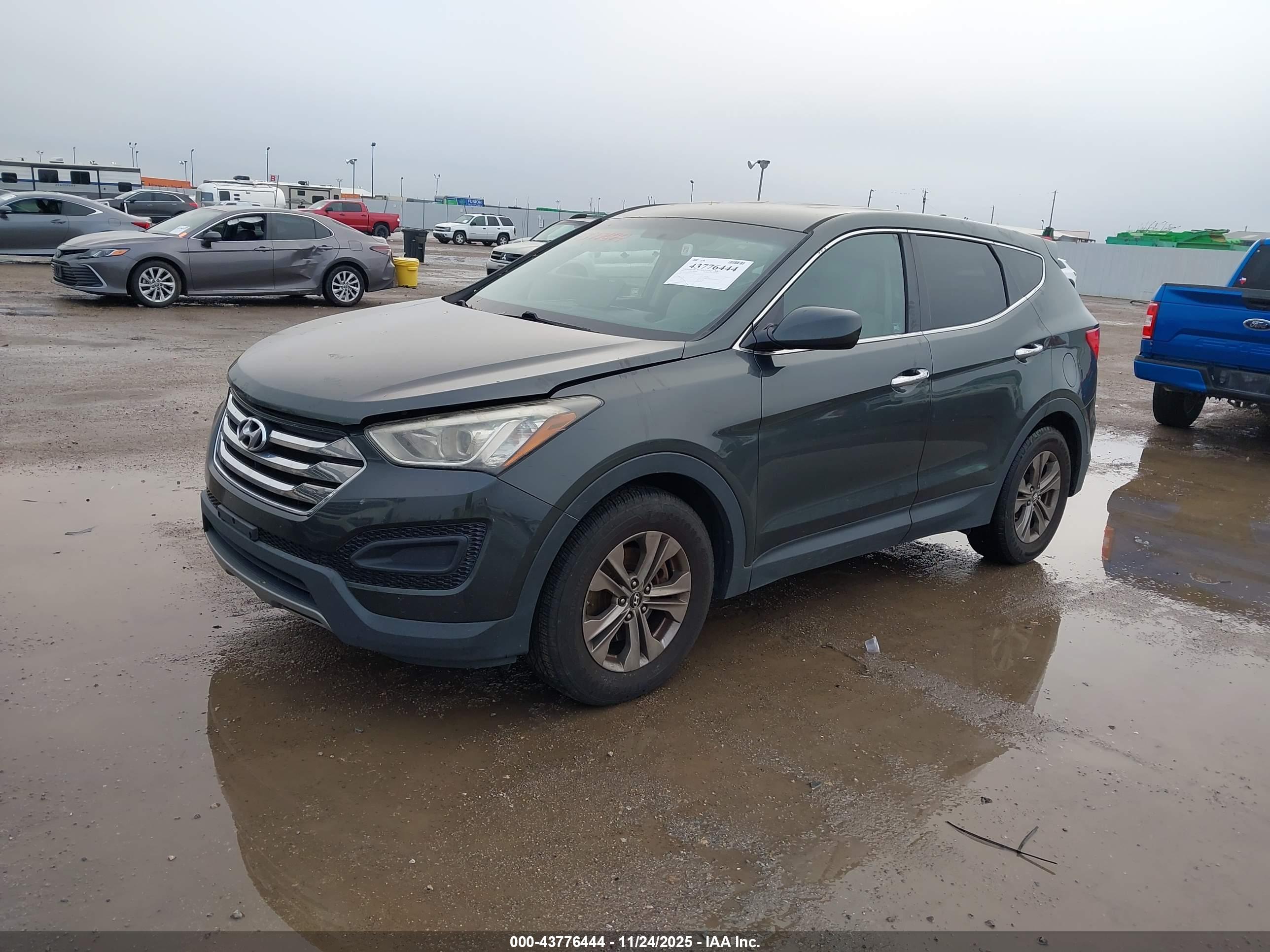 HYUNDAI SANTA image 2