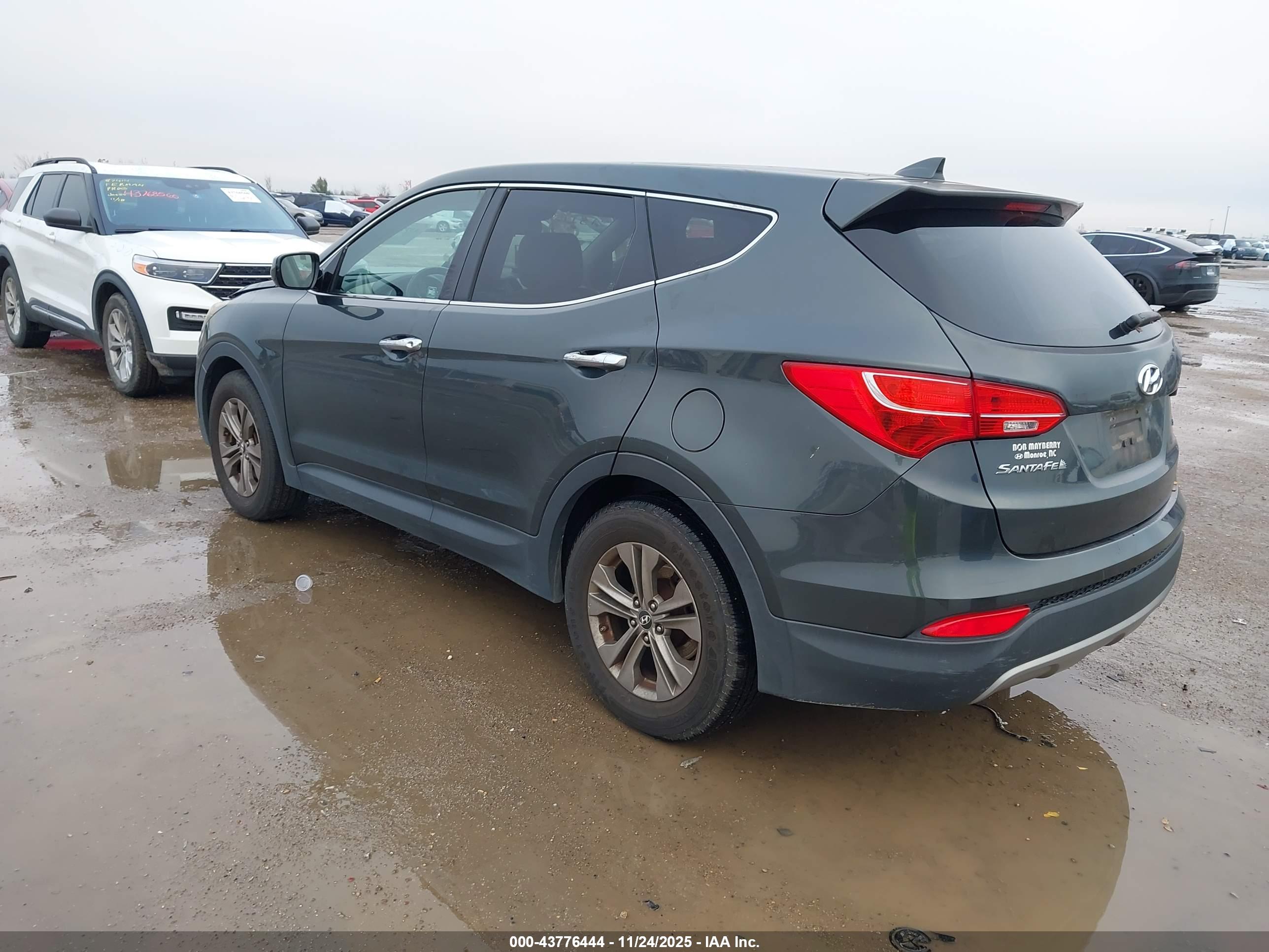 HYUNDAI SANTA image 3