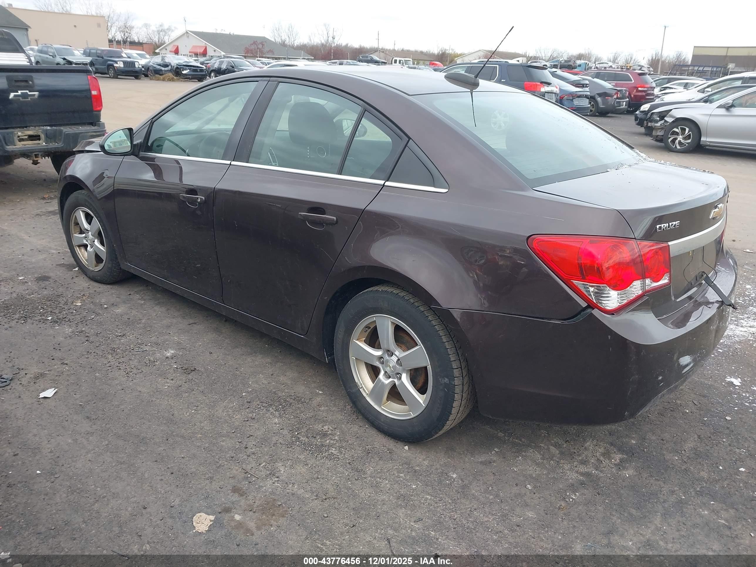CHEVROLET CRUZE image 3