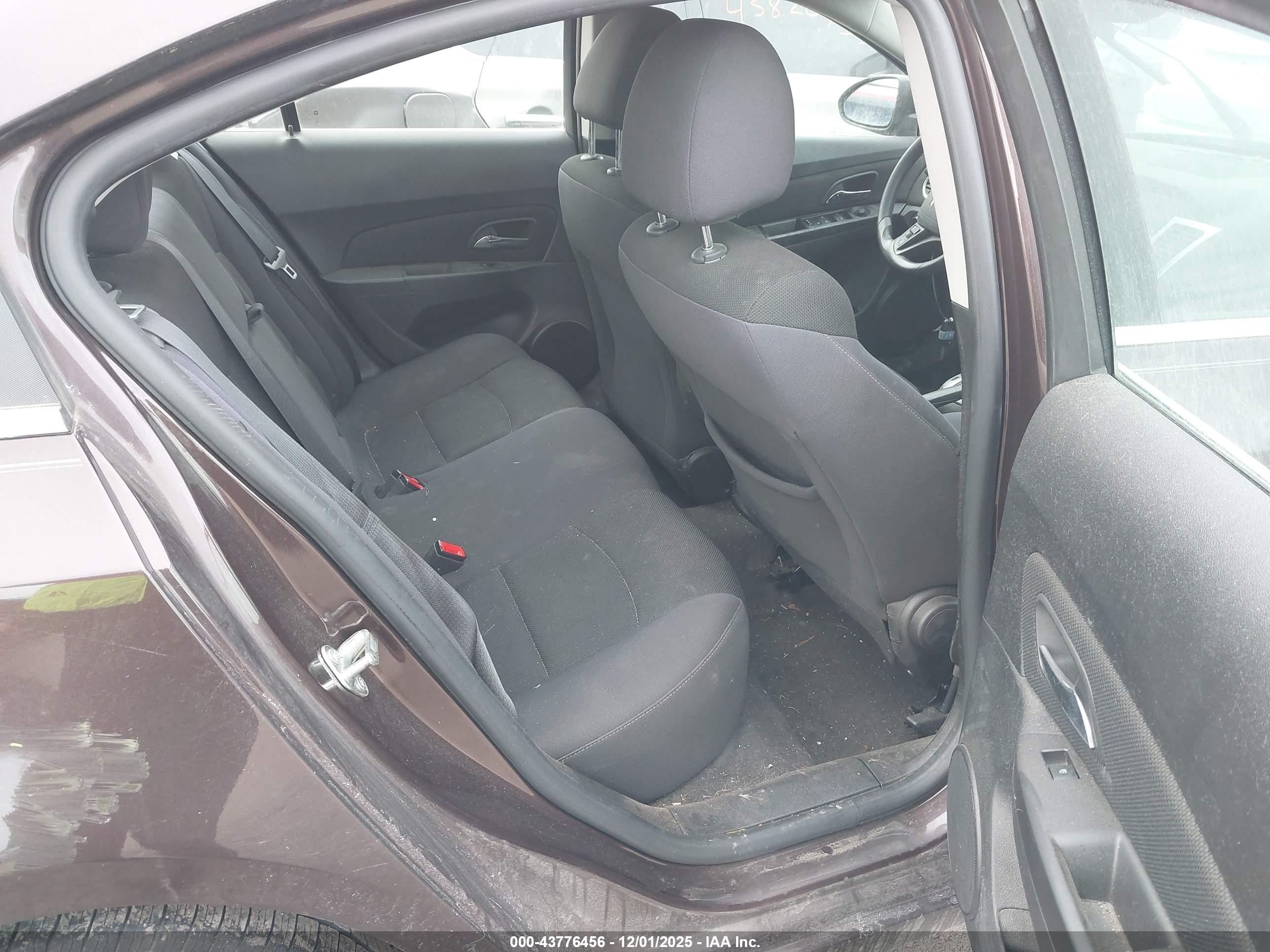 CHEVROLET CRUZE image 8