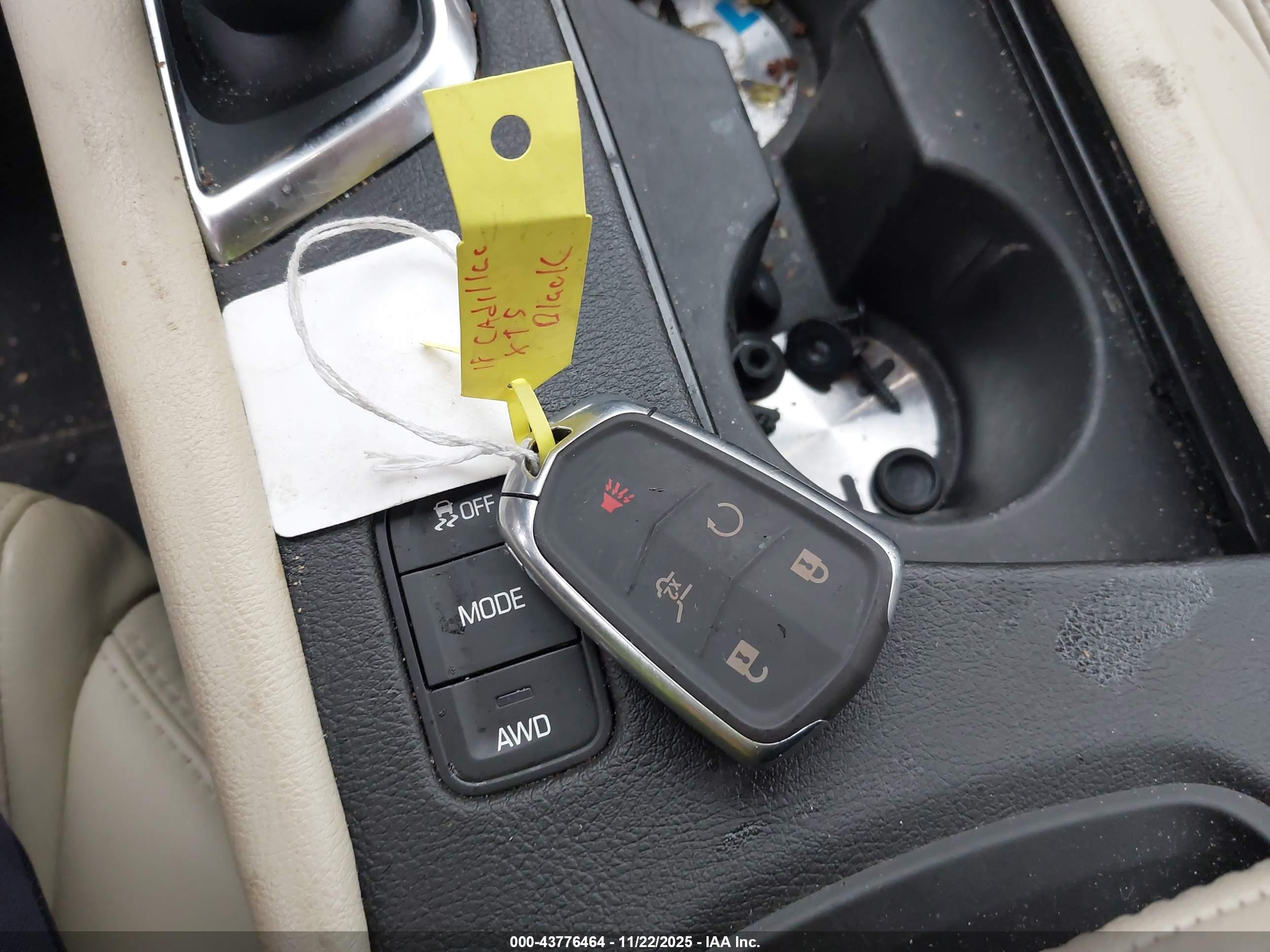 CADILLAC XT5 image 11