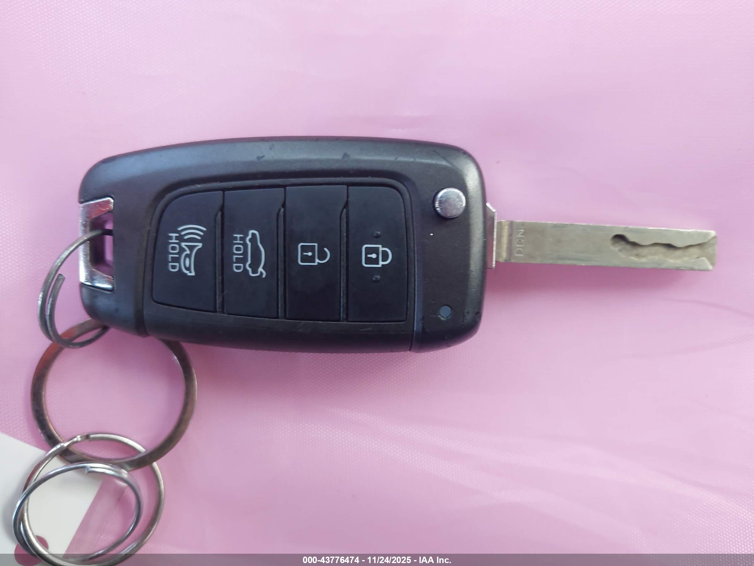 HYUNDAI SONATA image 11