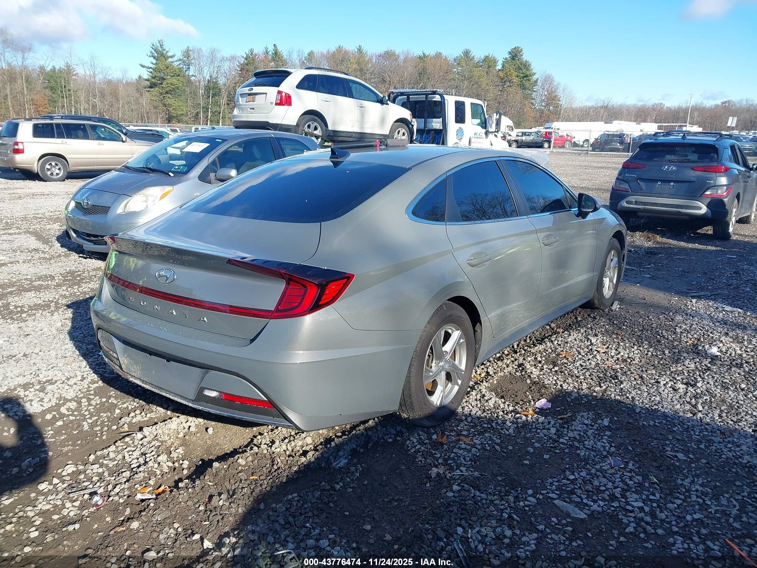 HYUNDAI SONATA image 4