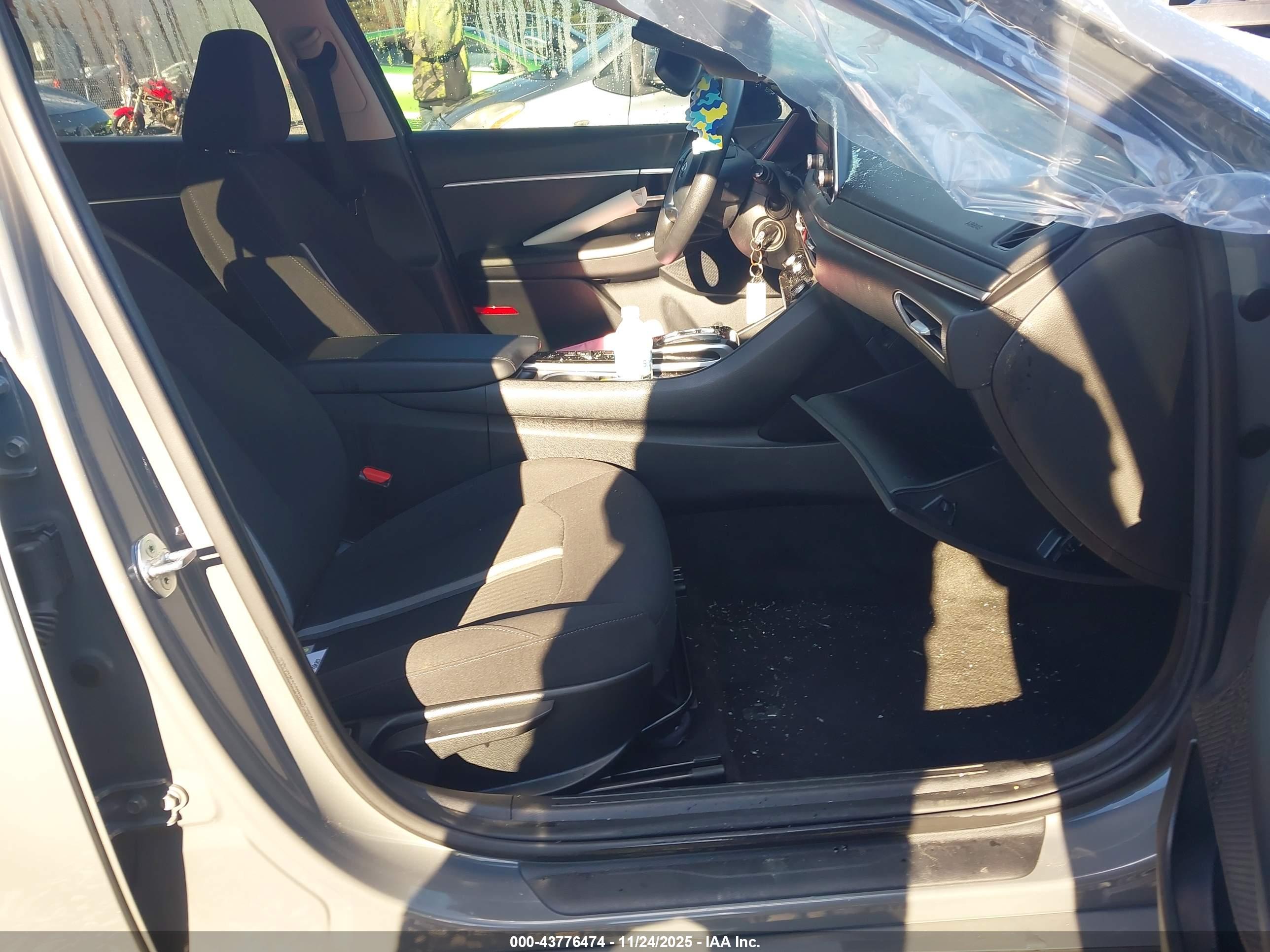 HYUNDAI SONATA image 5