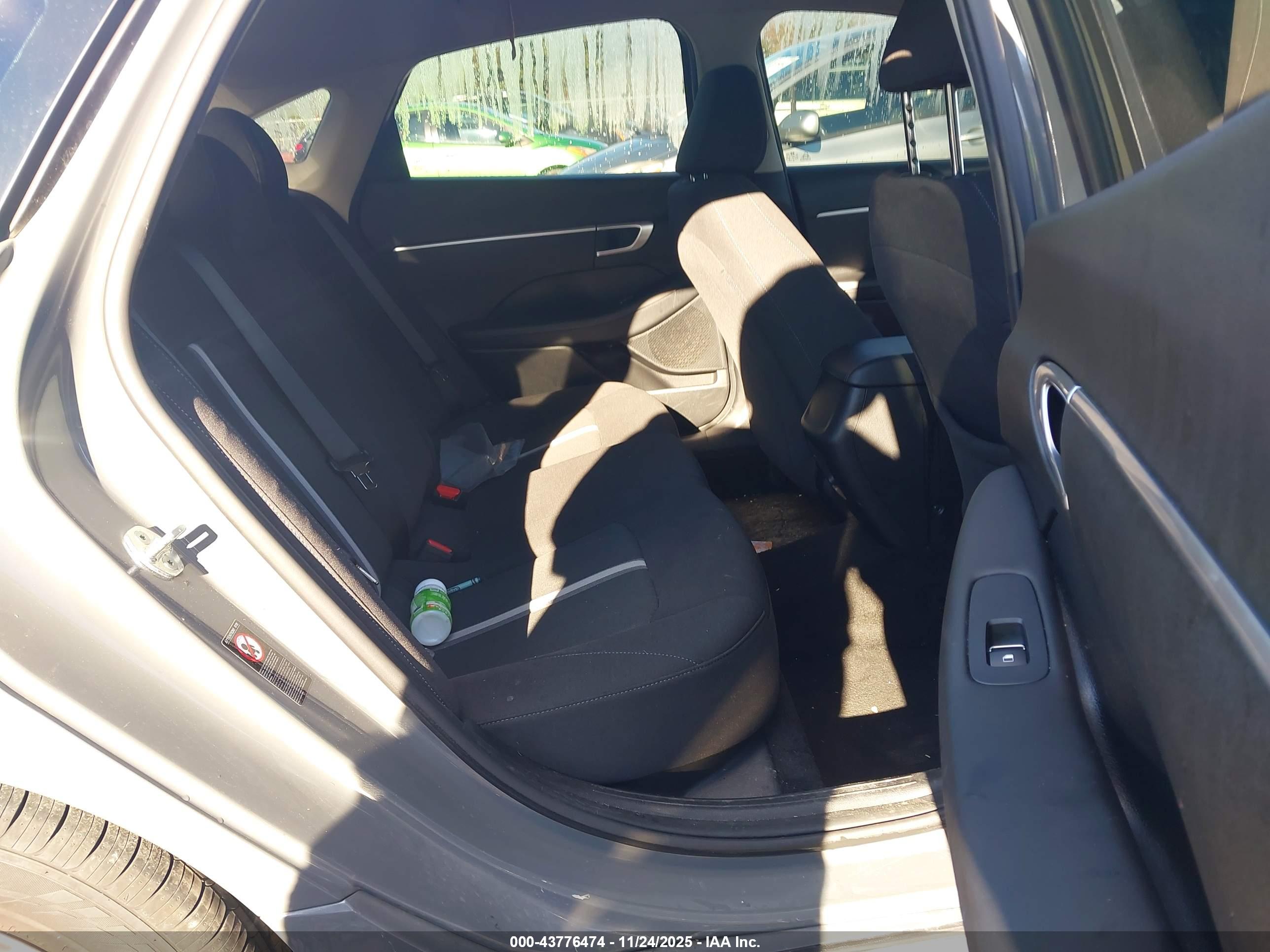 HYUNDAI SONATA image 8
