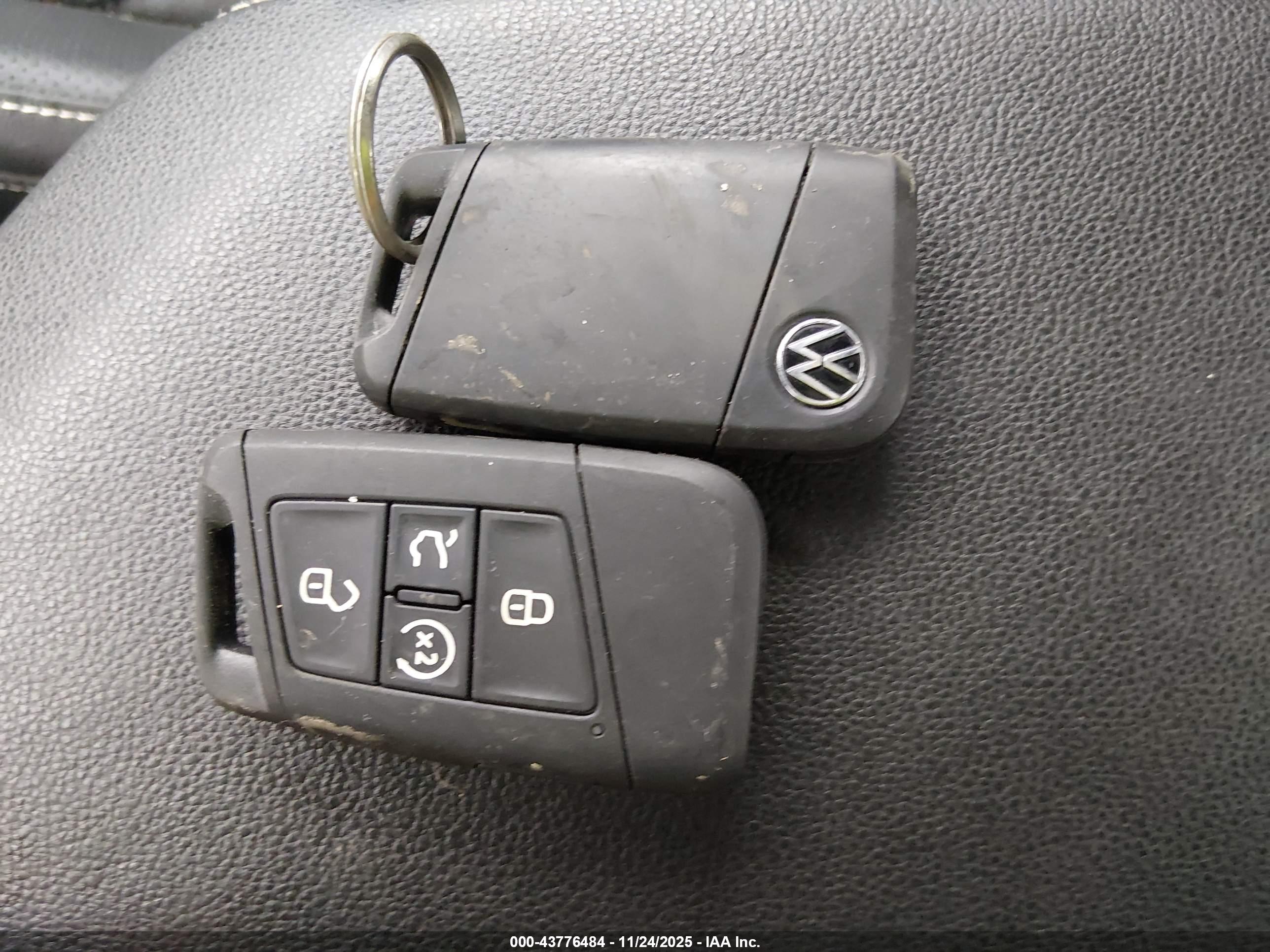 VOLKSWAGEN JETTA image 11
