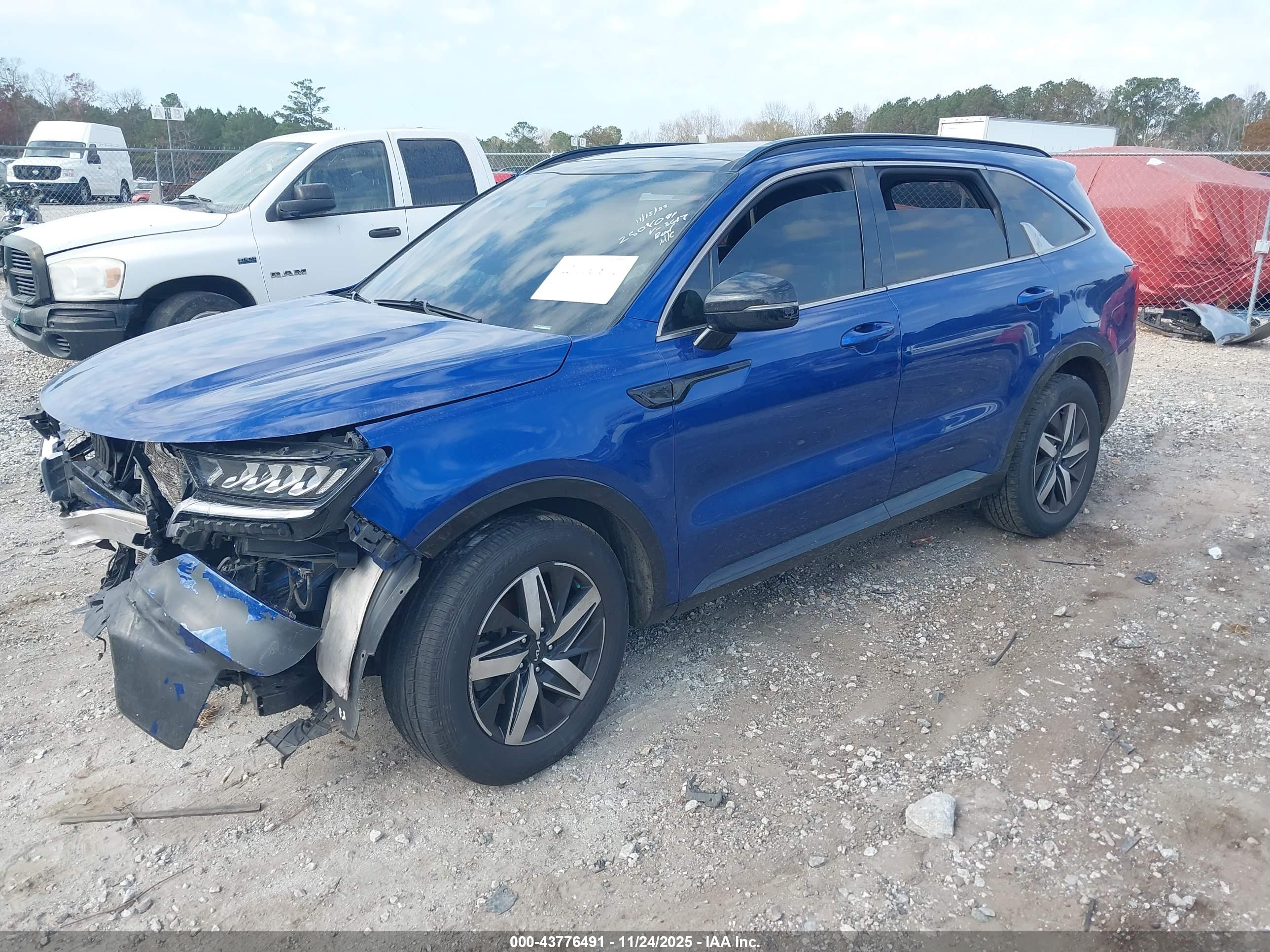 KIA SORENTO image 2