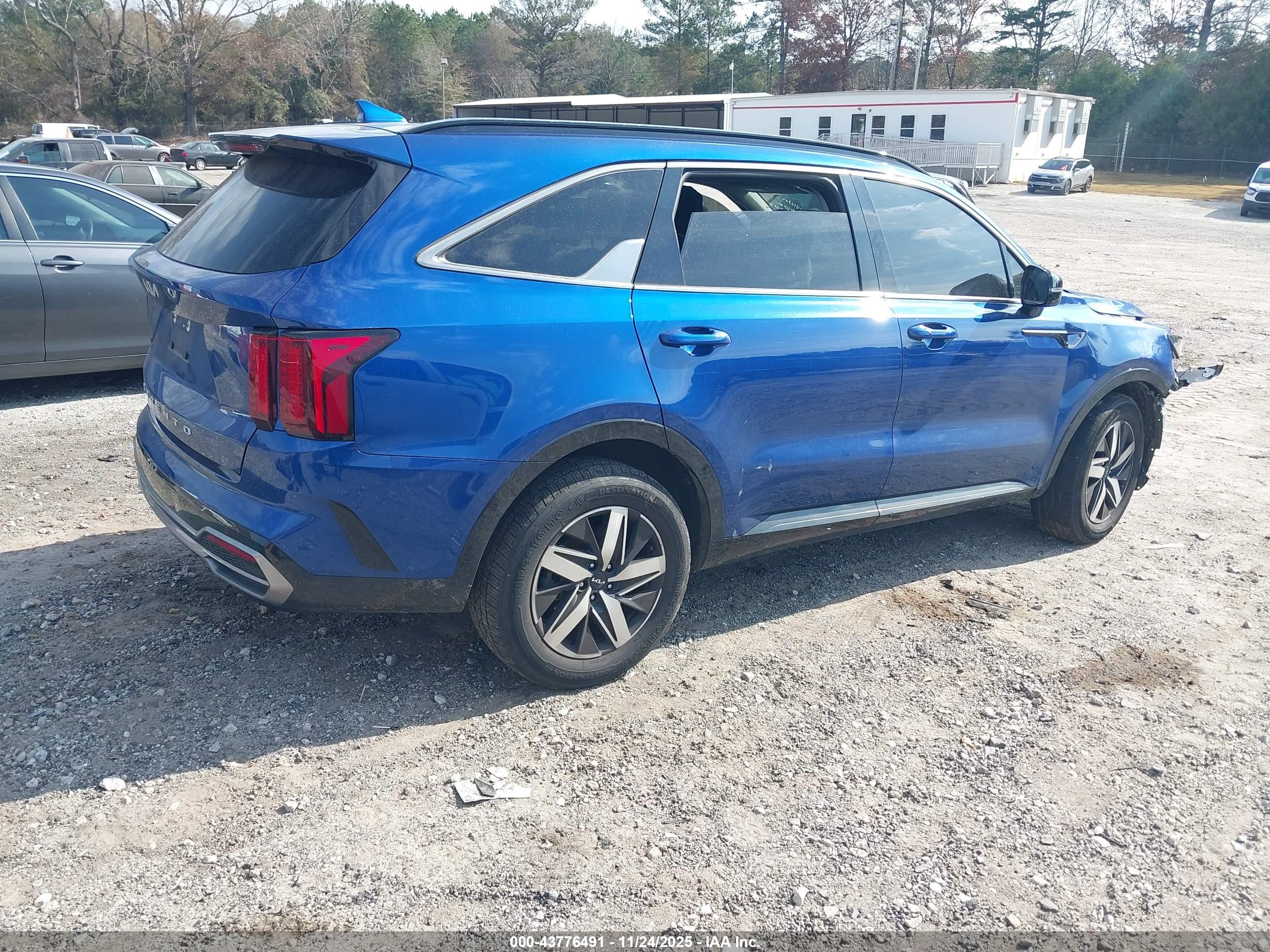 KIA SORENTO image 4