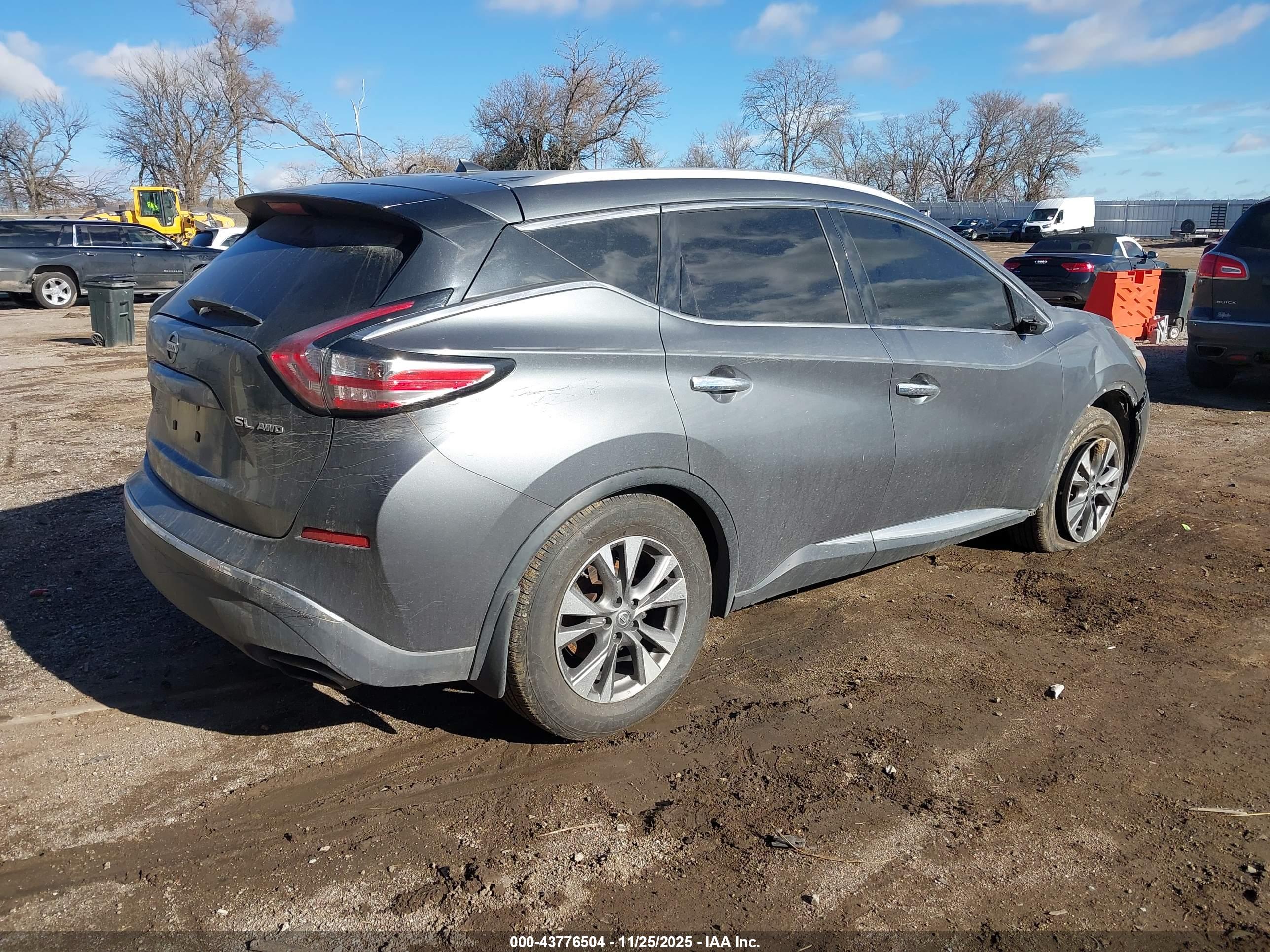 NISSAN MURANO image 4