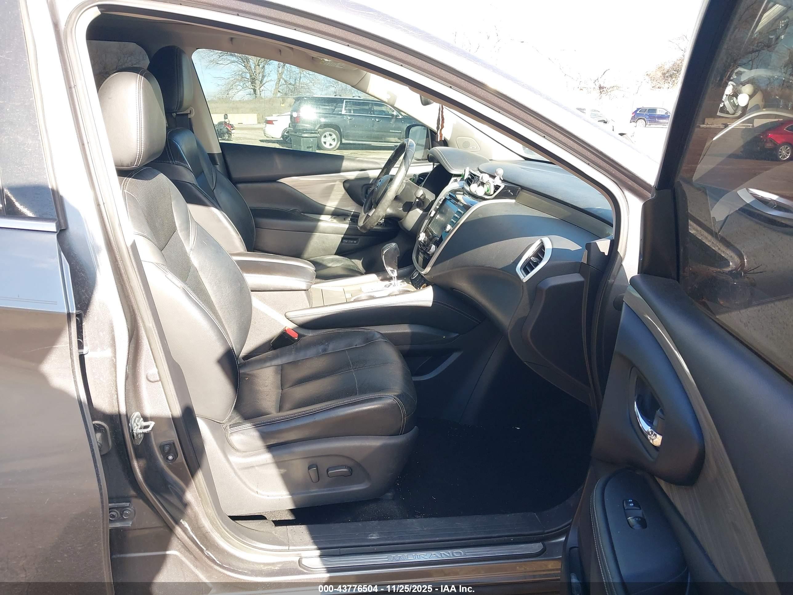 NISSAN MURANO image 5