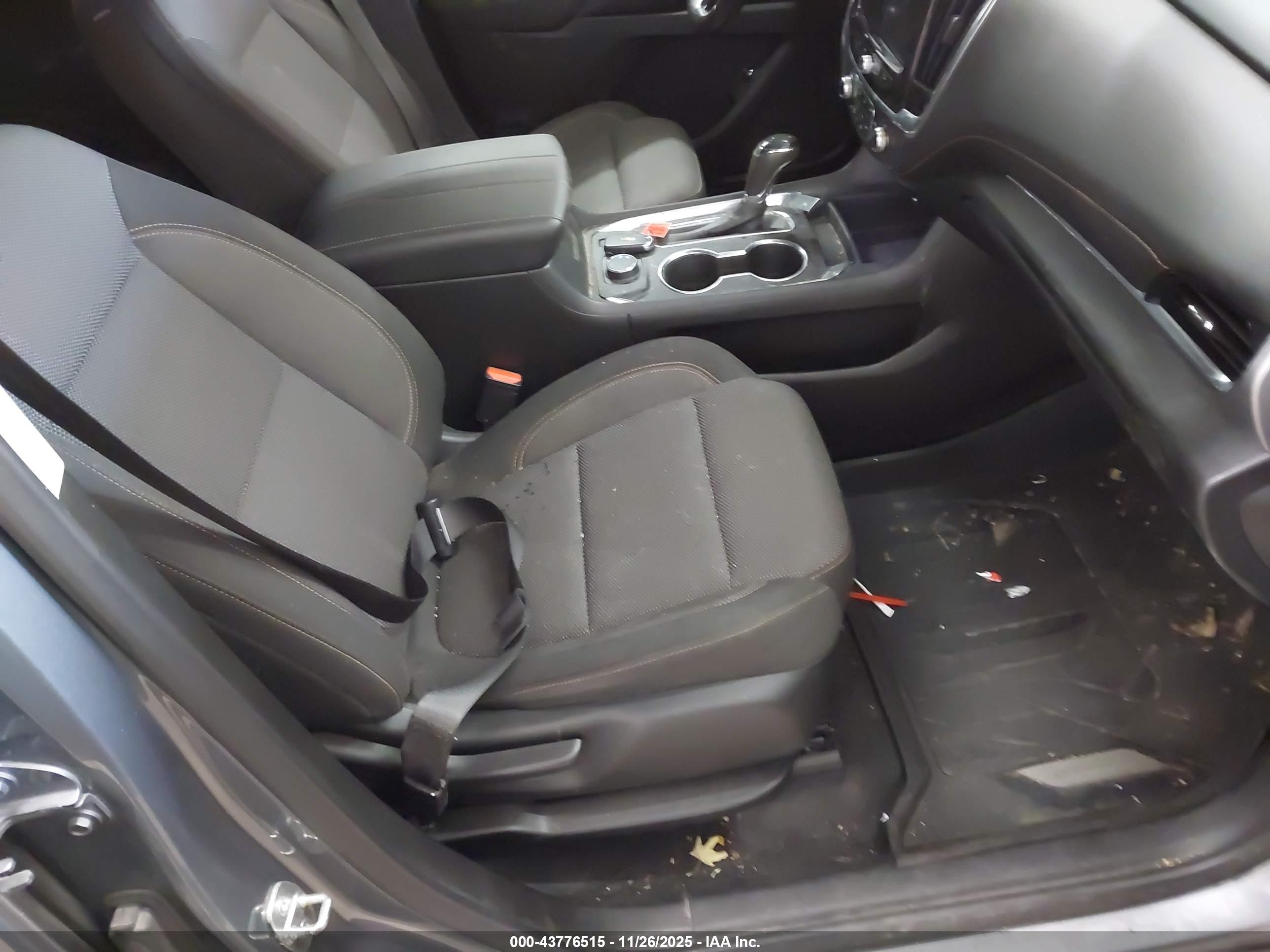 CHEVROLET TRAVERSE image 5