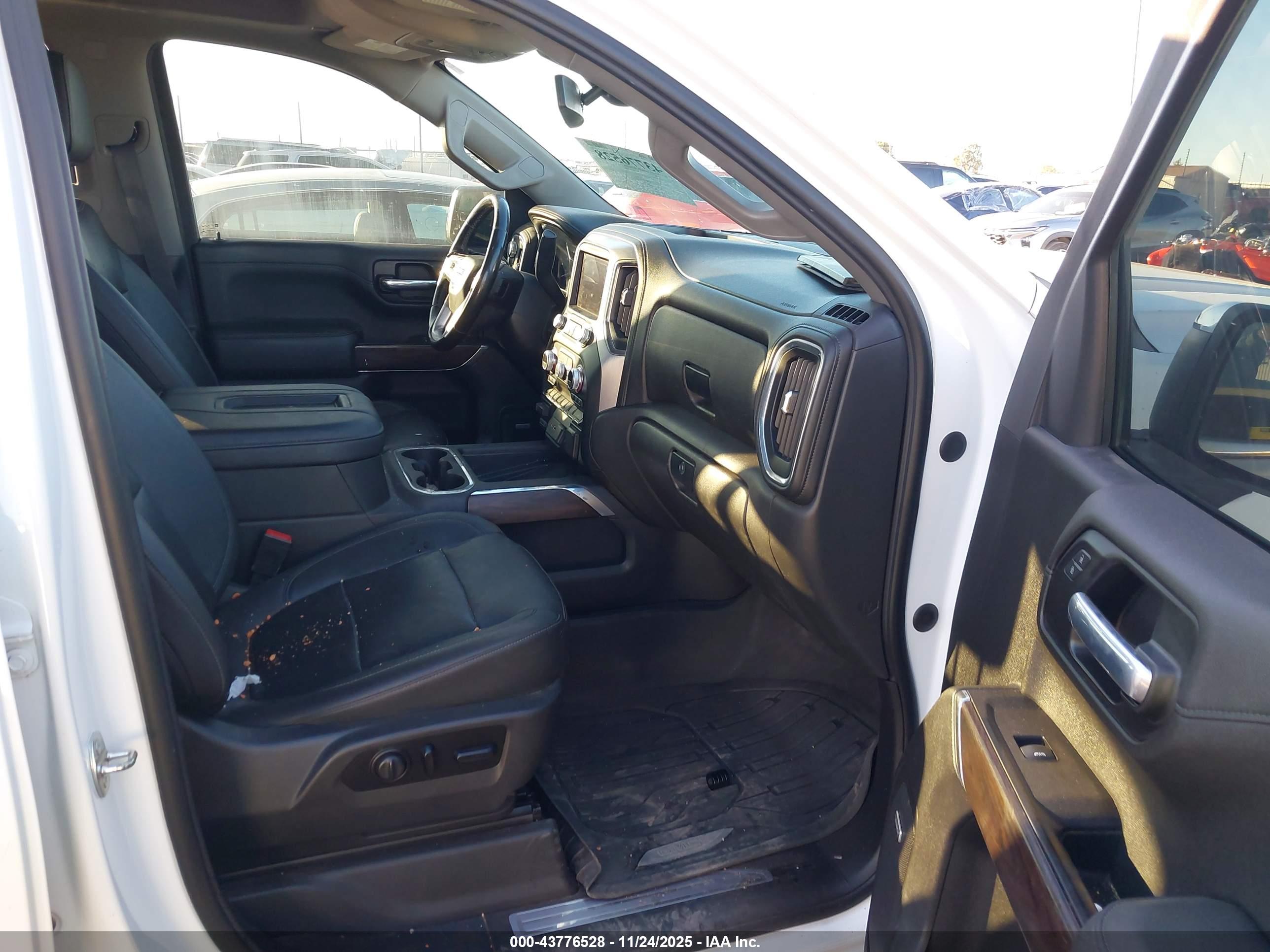 GMC SIERRA image 5