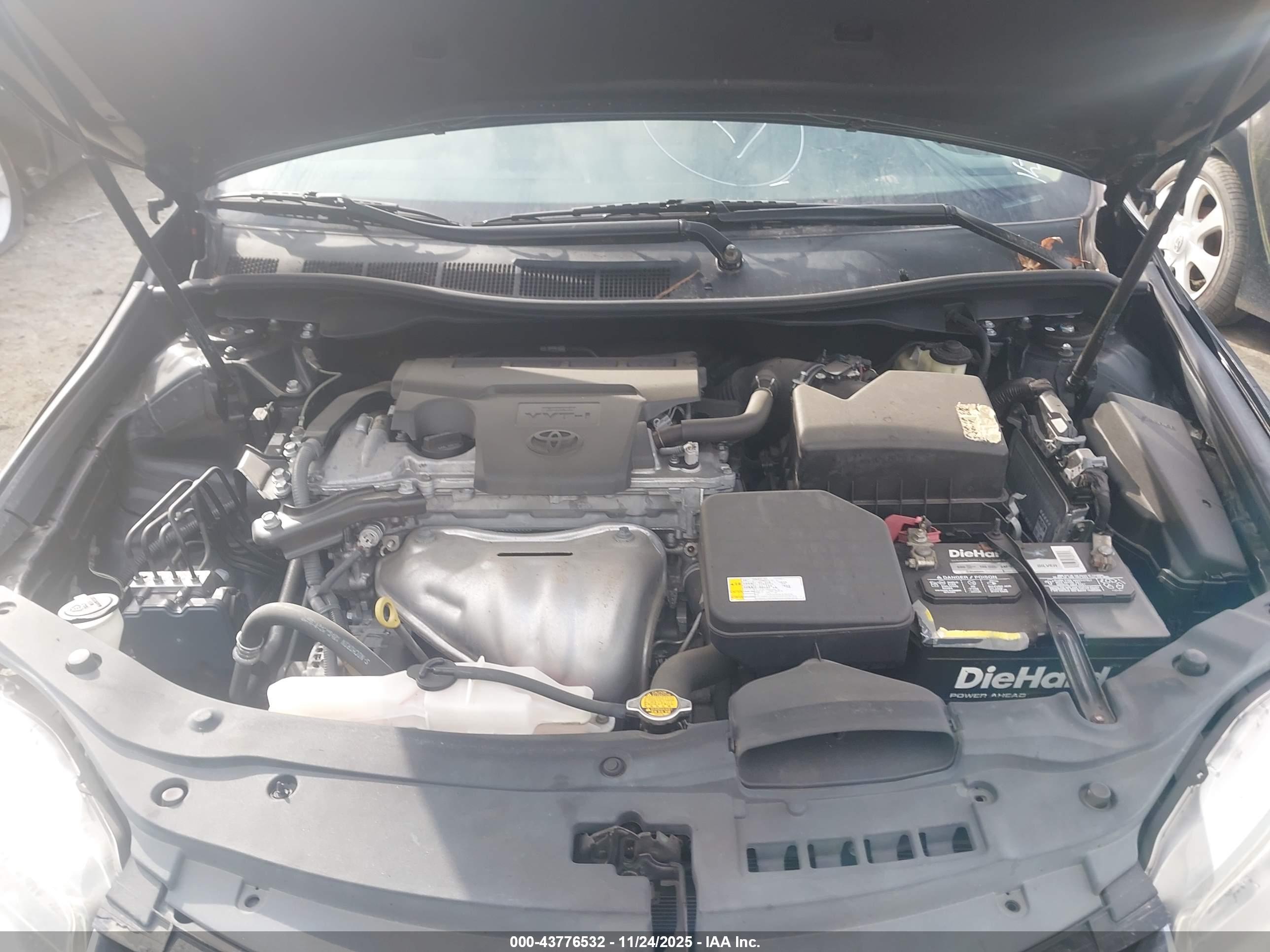 TOYOTA CAMRY image 10