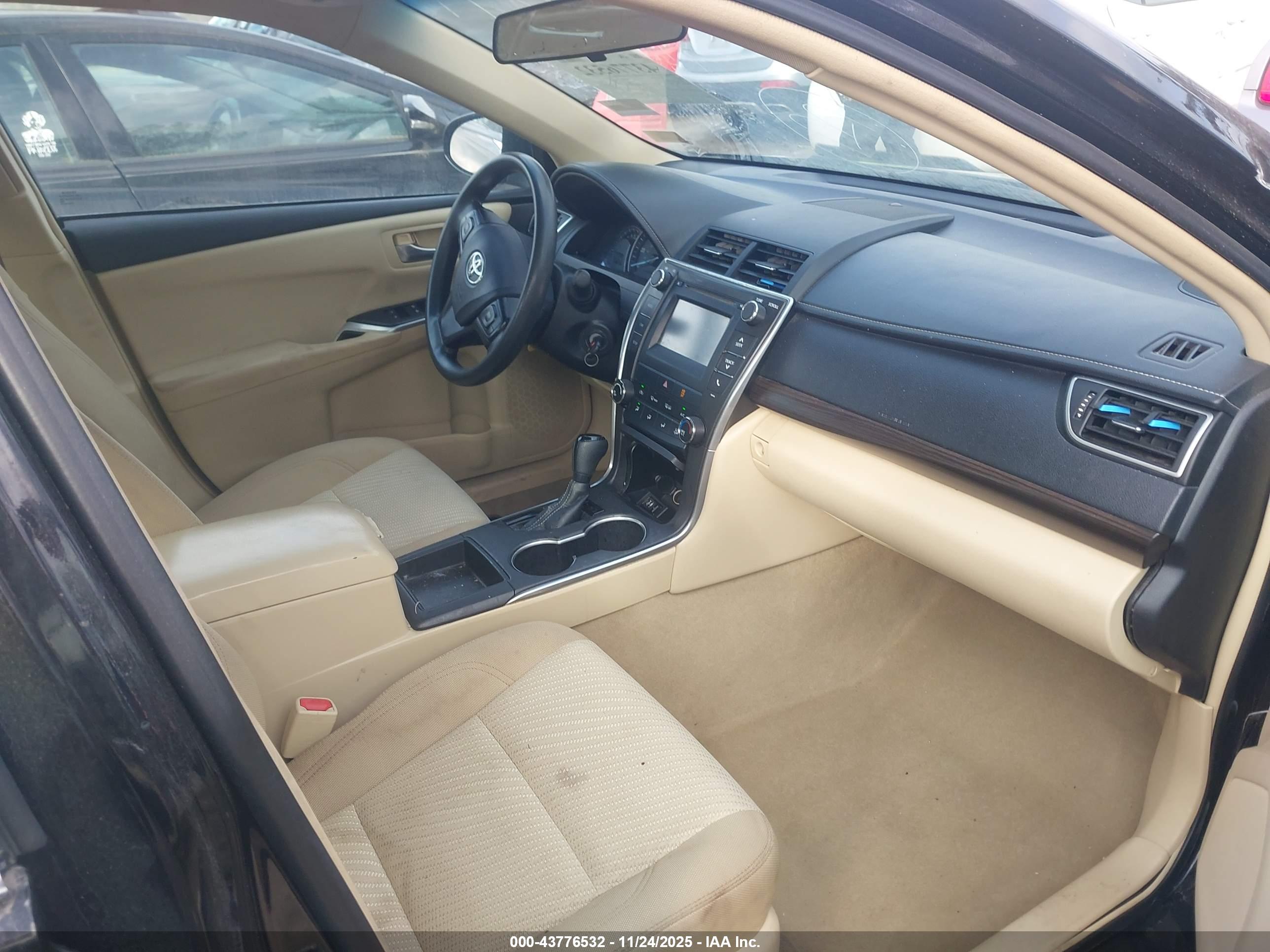 TOYOTA CAMRY image 5