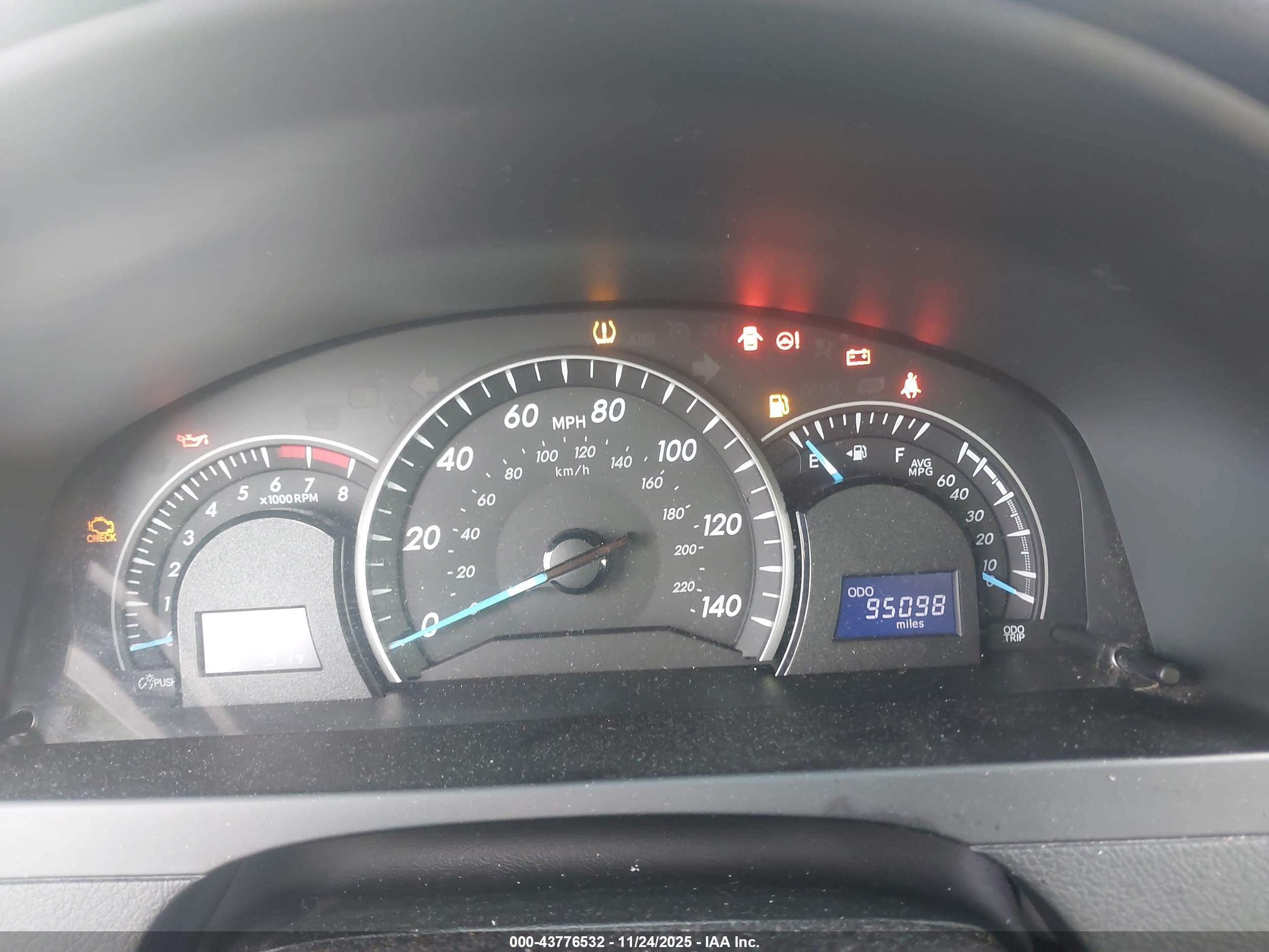 TOYOTA CAMRY image 7