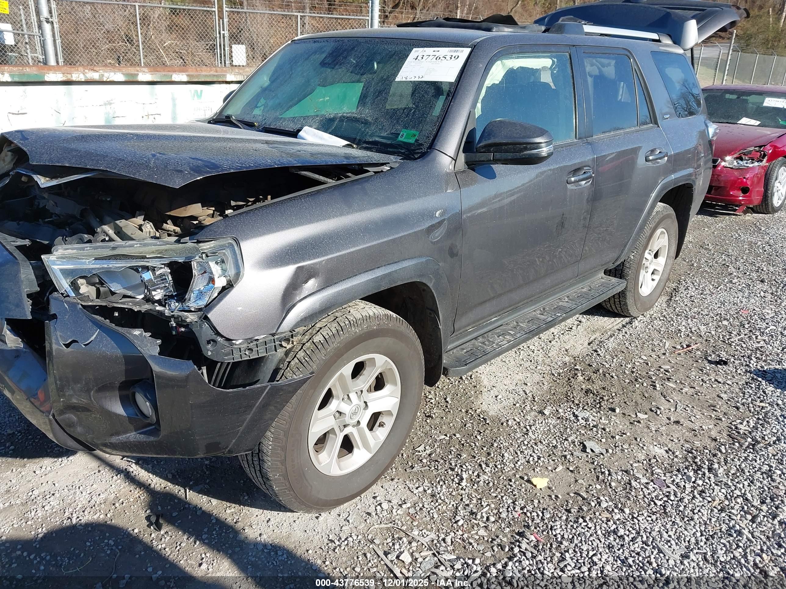 TOYOTA 4RUNNER image 2