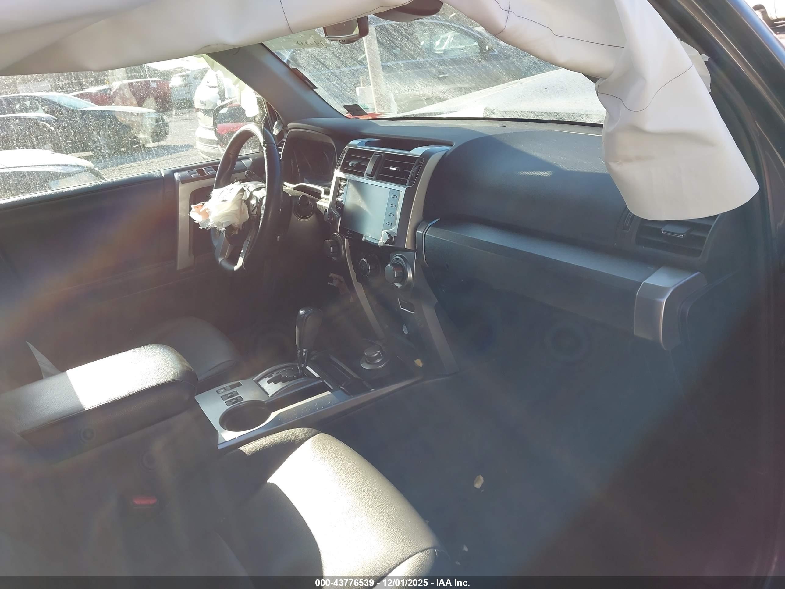 TOYOTA 4RUNNER image 5
